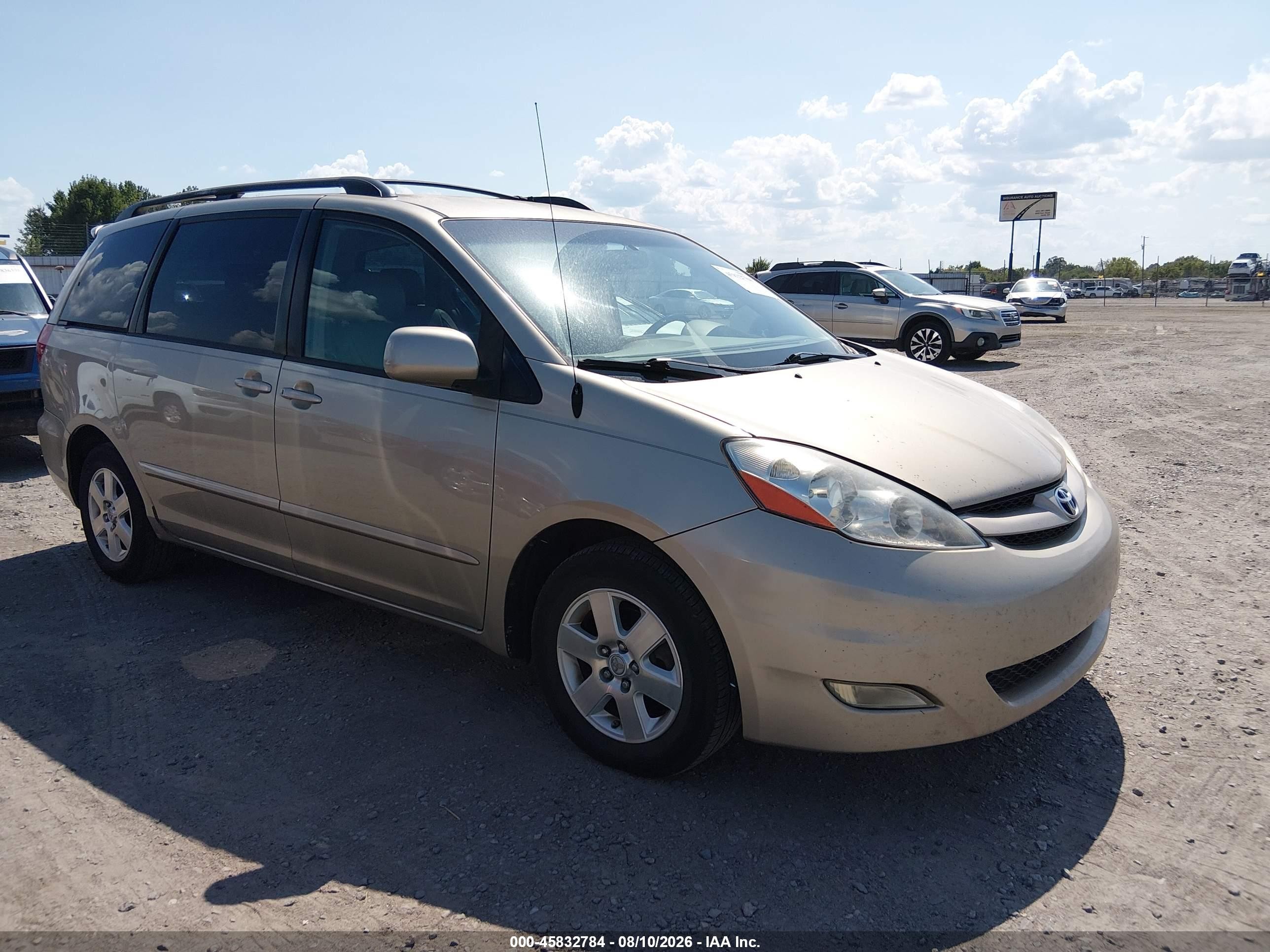 2008 Toyota Sienna Xle Gold vin: 5TDZK22C88S188974