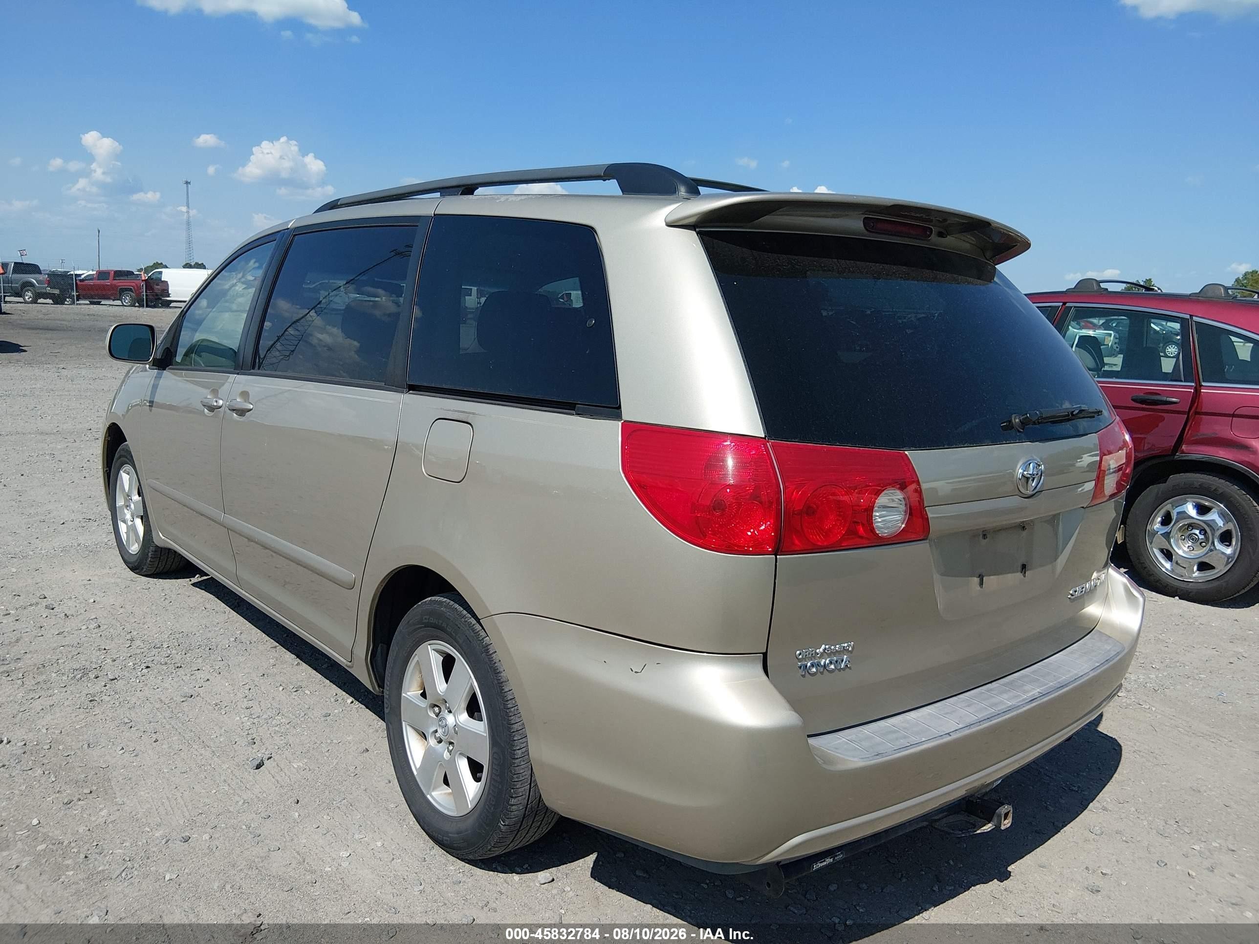 2008 Toyota Sienna Xle Gold vin: 5TDZK22C88S188974