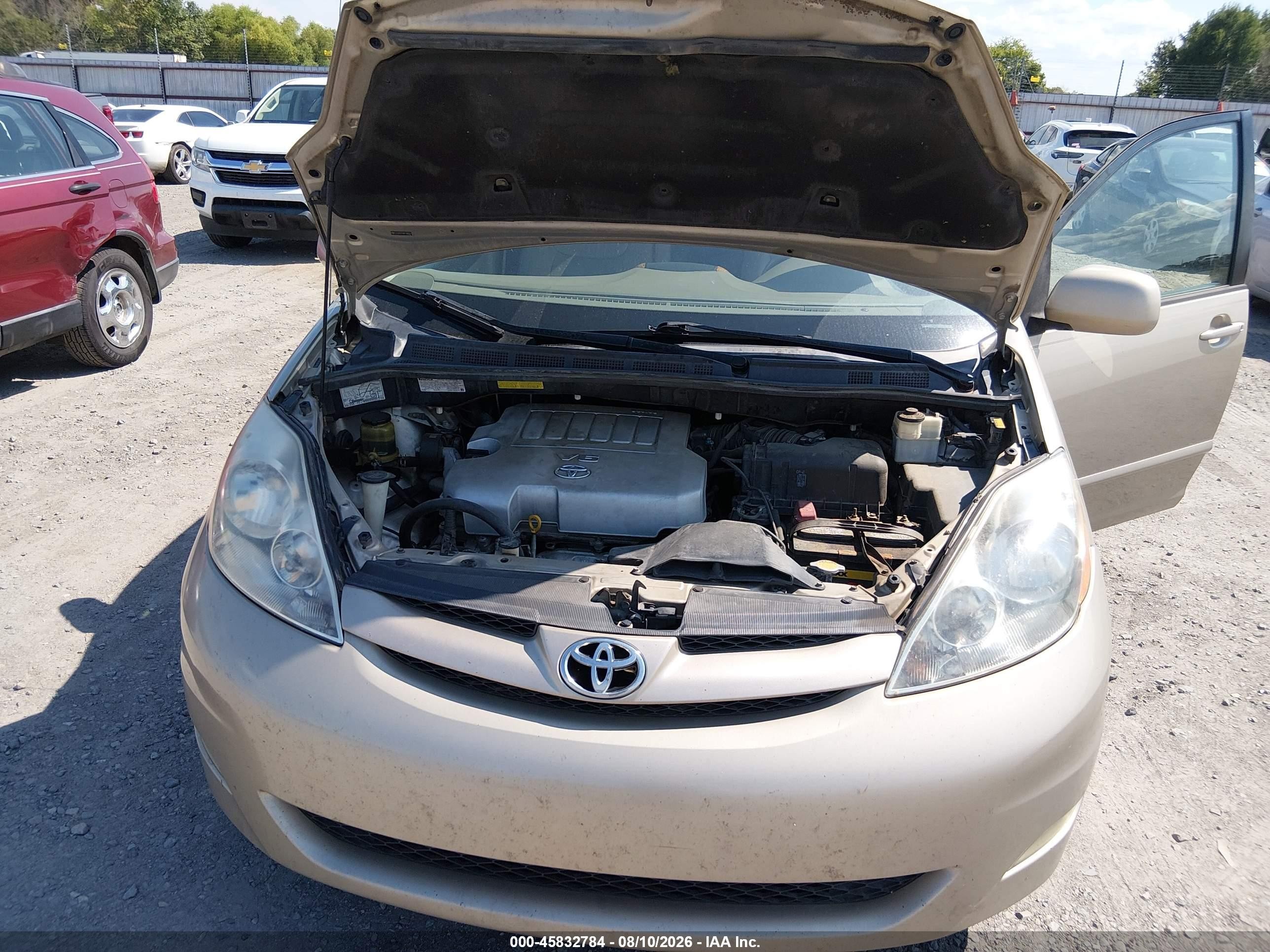 2008 Toyota Sienna Xle Gold vin: 5TDZK22C88S188974