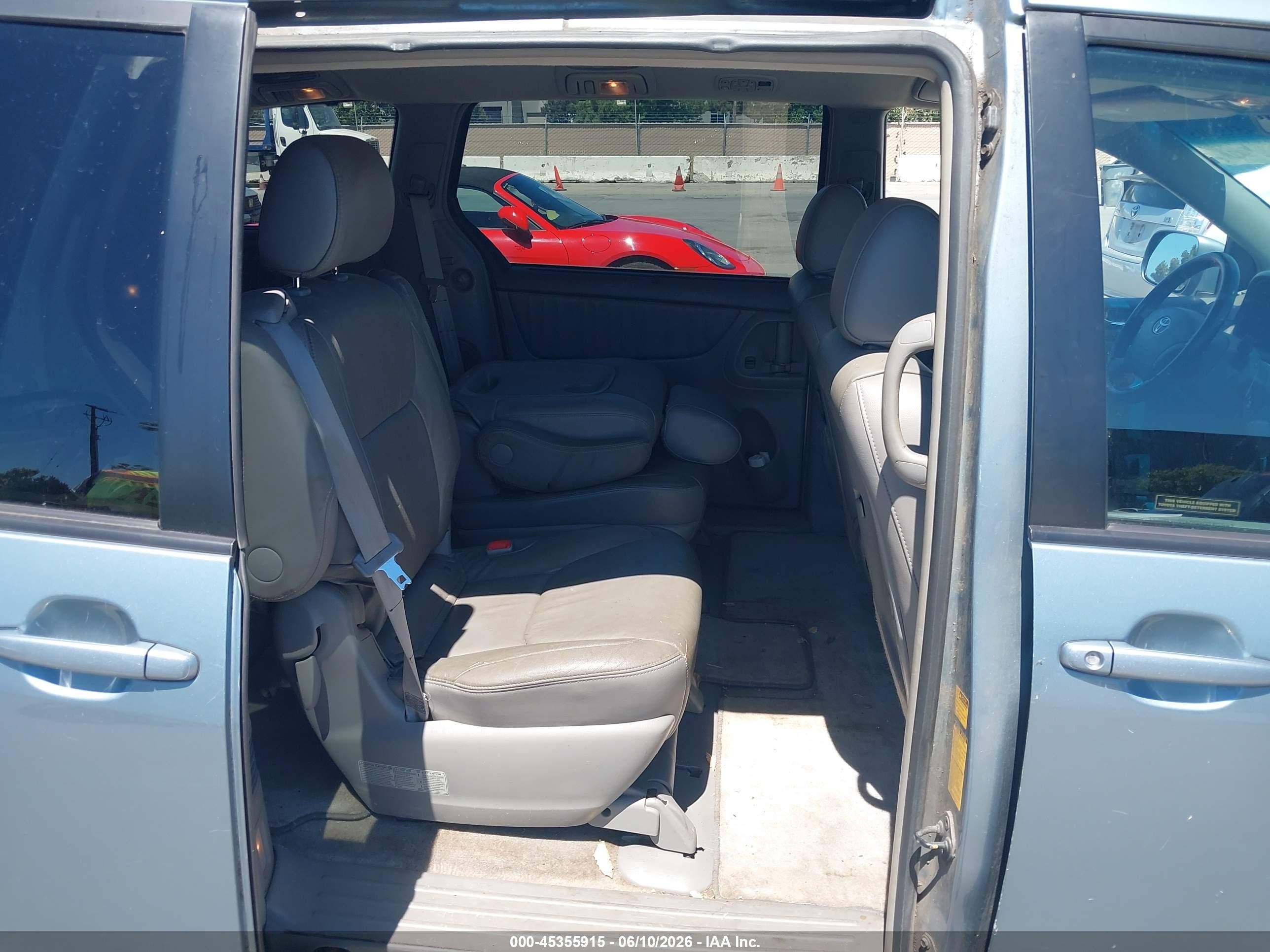 2008 Toyota Sienna Xle Blue vin: 5TDZK22C88S200010