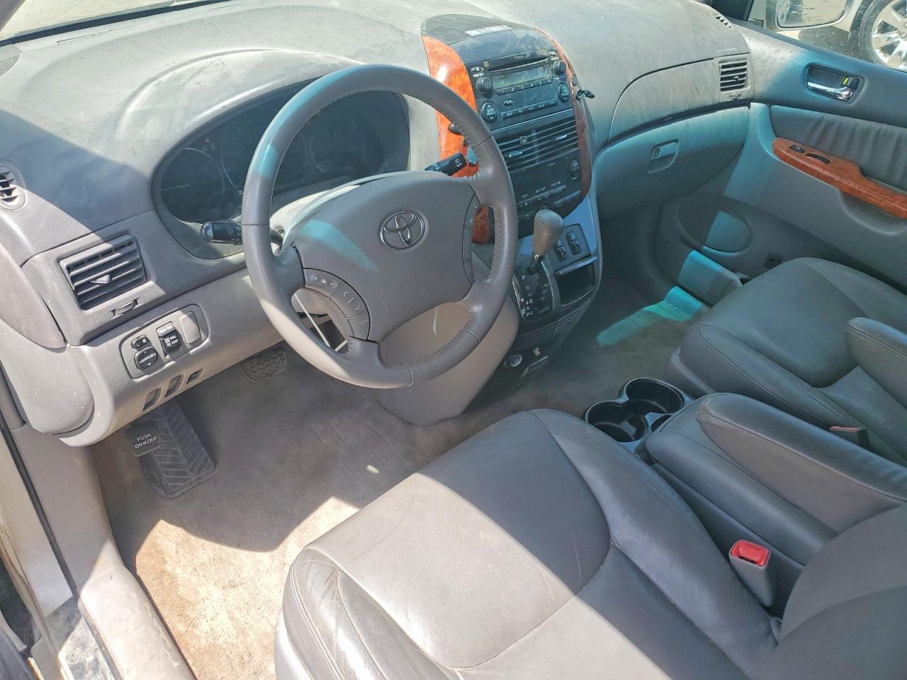 2009 Toyota Sienna Xle Silver vin: 5TDZK22C89S236815
