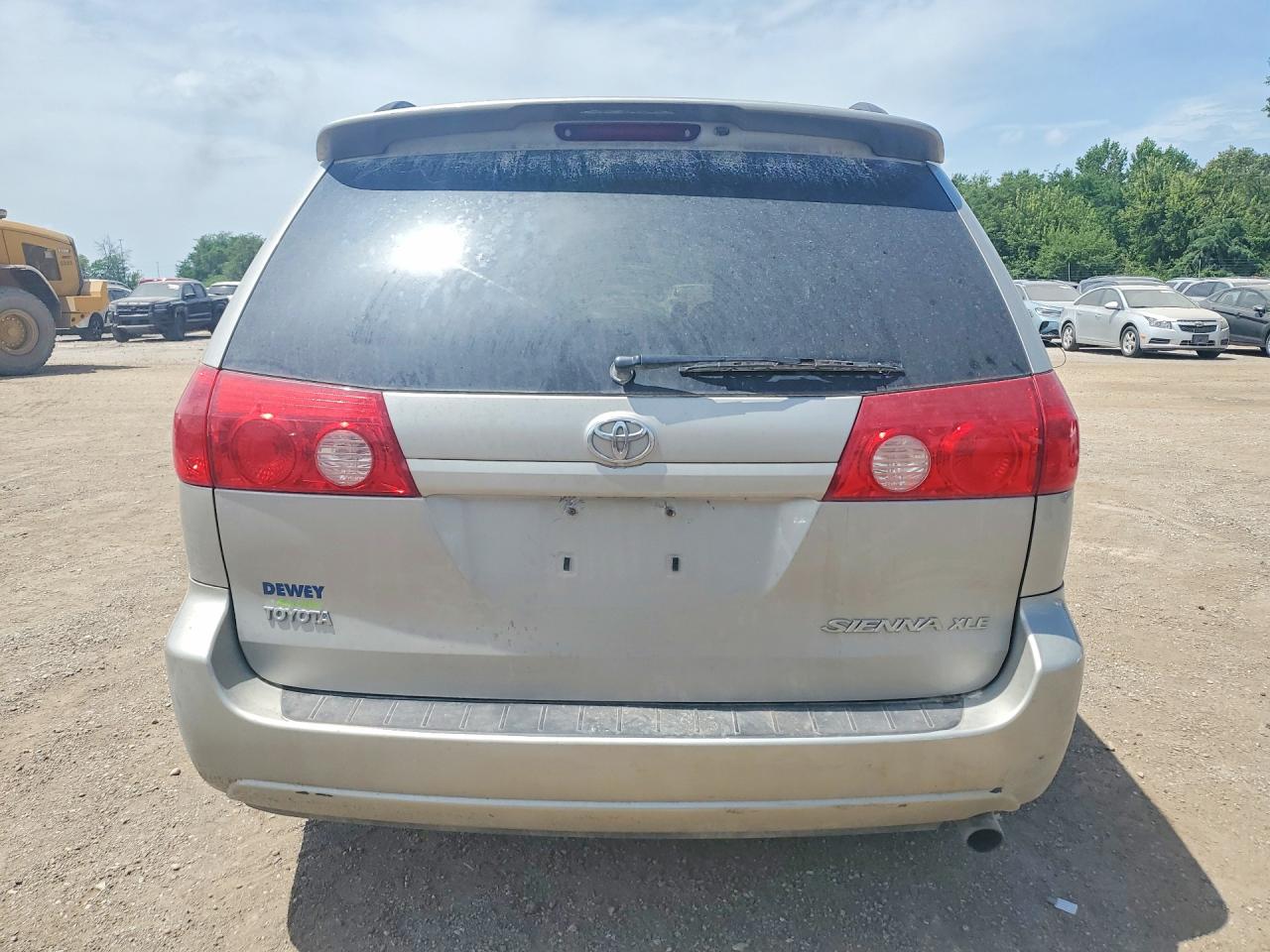 2009 Toyota Sienna Xle Silver vin: 5TDZK22C89S236815