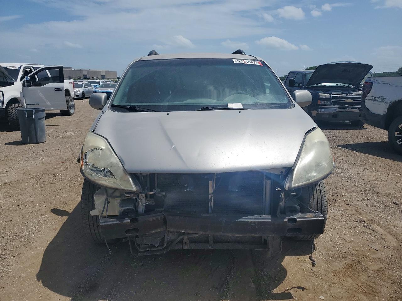 2009 Toyota Sienna Xle Silver vin: 5TDZK22C89S236815