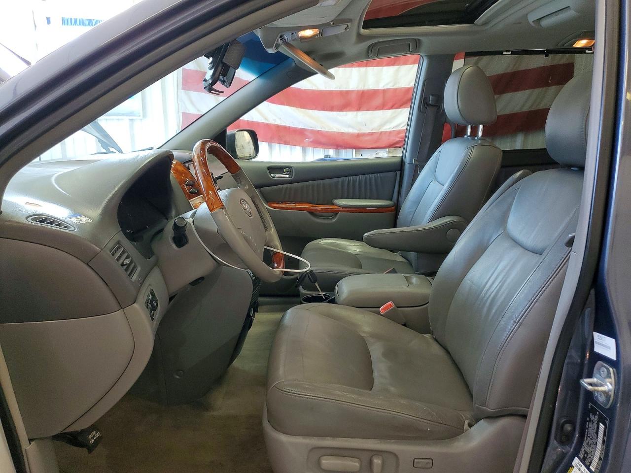 2009 Toyota Sienna Blue vin: 5TDZK22C89S258474