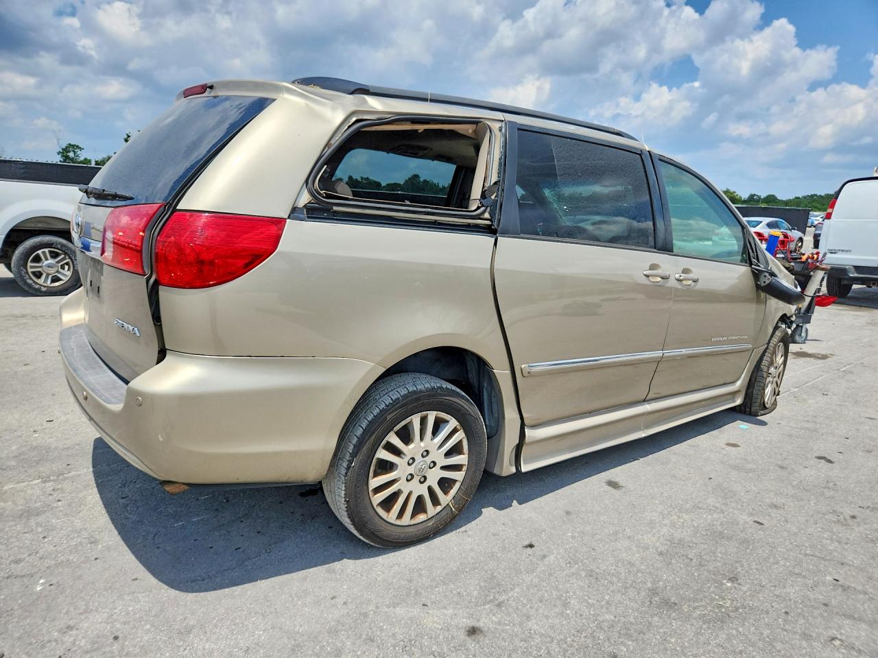 2009 Toyota Sienna Xle Gold vin: 5TDZK22C99S252196