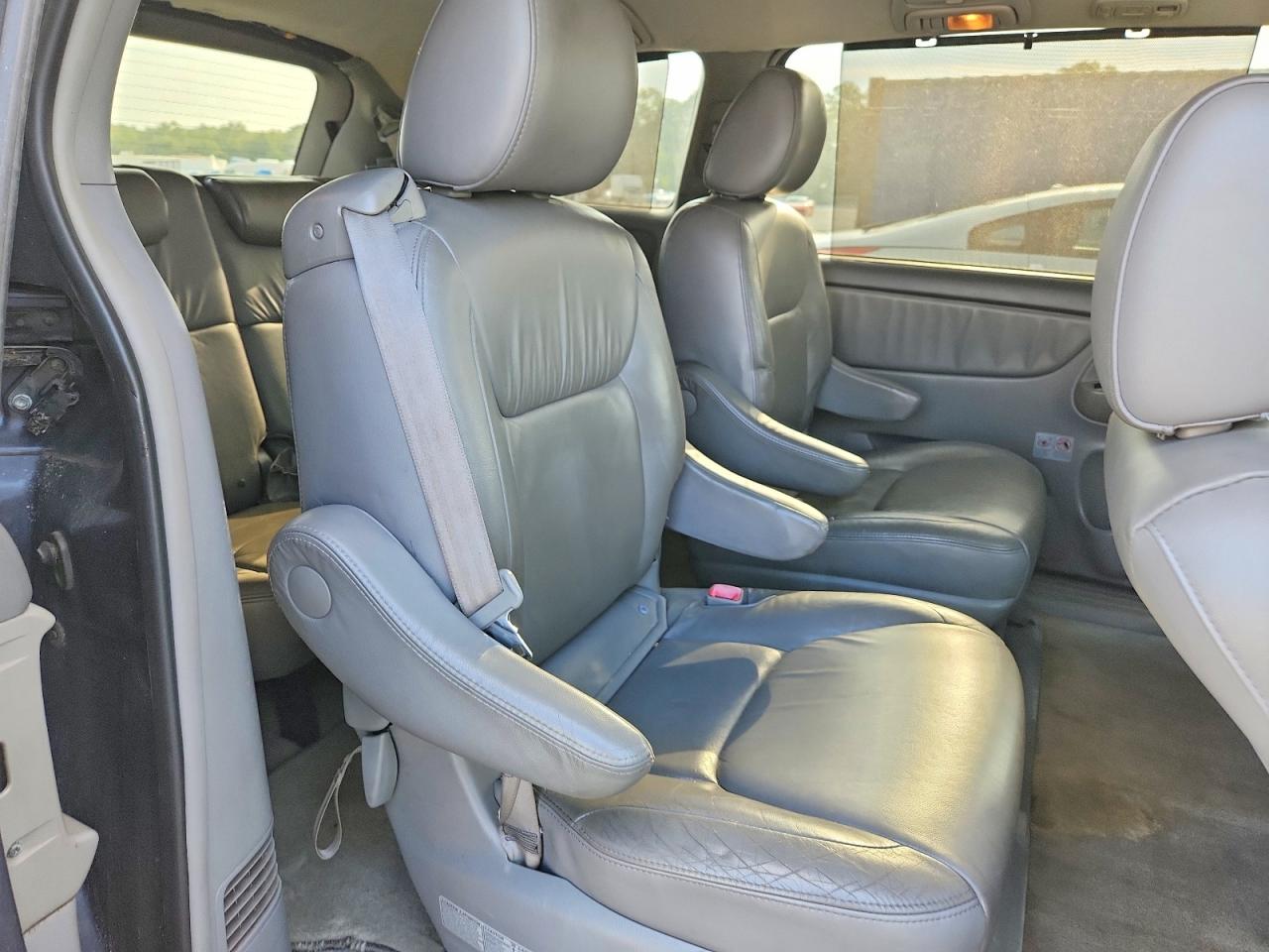 2009 Toyota Sienna Xle Gray vin: 5TDZK22C99S260301