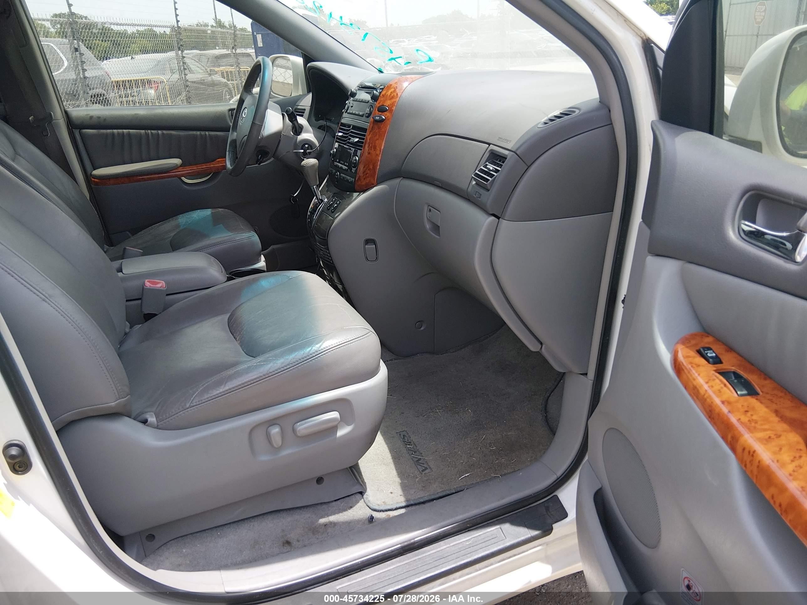 2007 Toyota Sienna Xle White vin: 5TDZK22CX7S044860