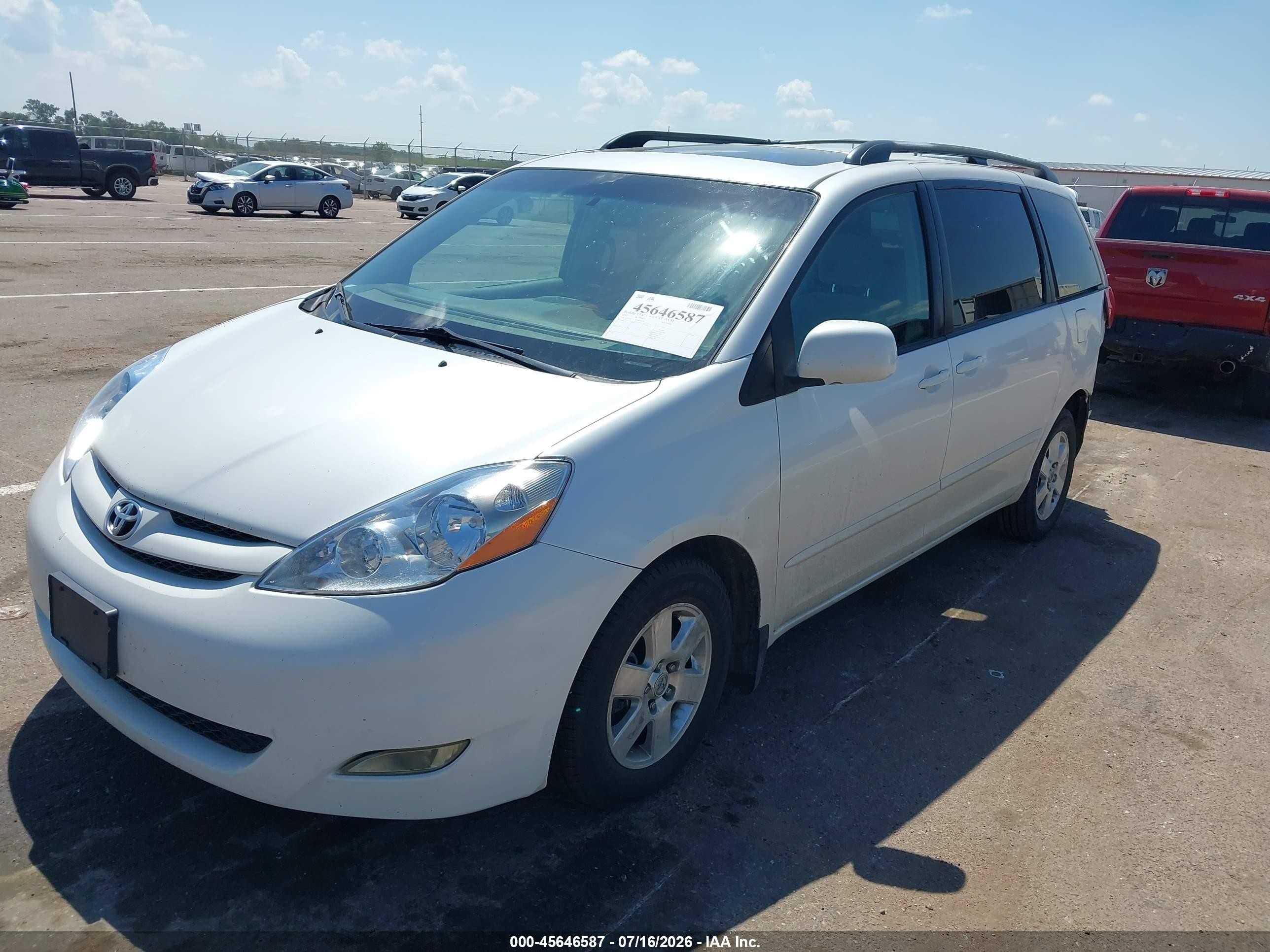 2007 Toyota Sienna Xle White vin: 5TDZK22CX7S048374