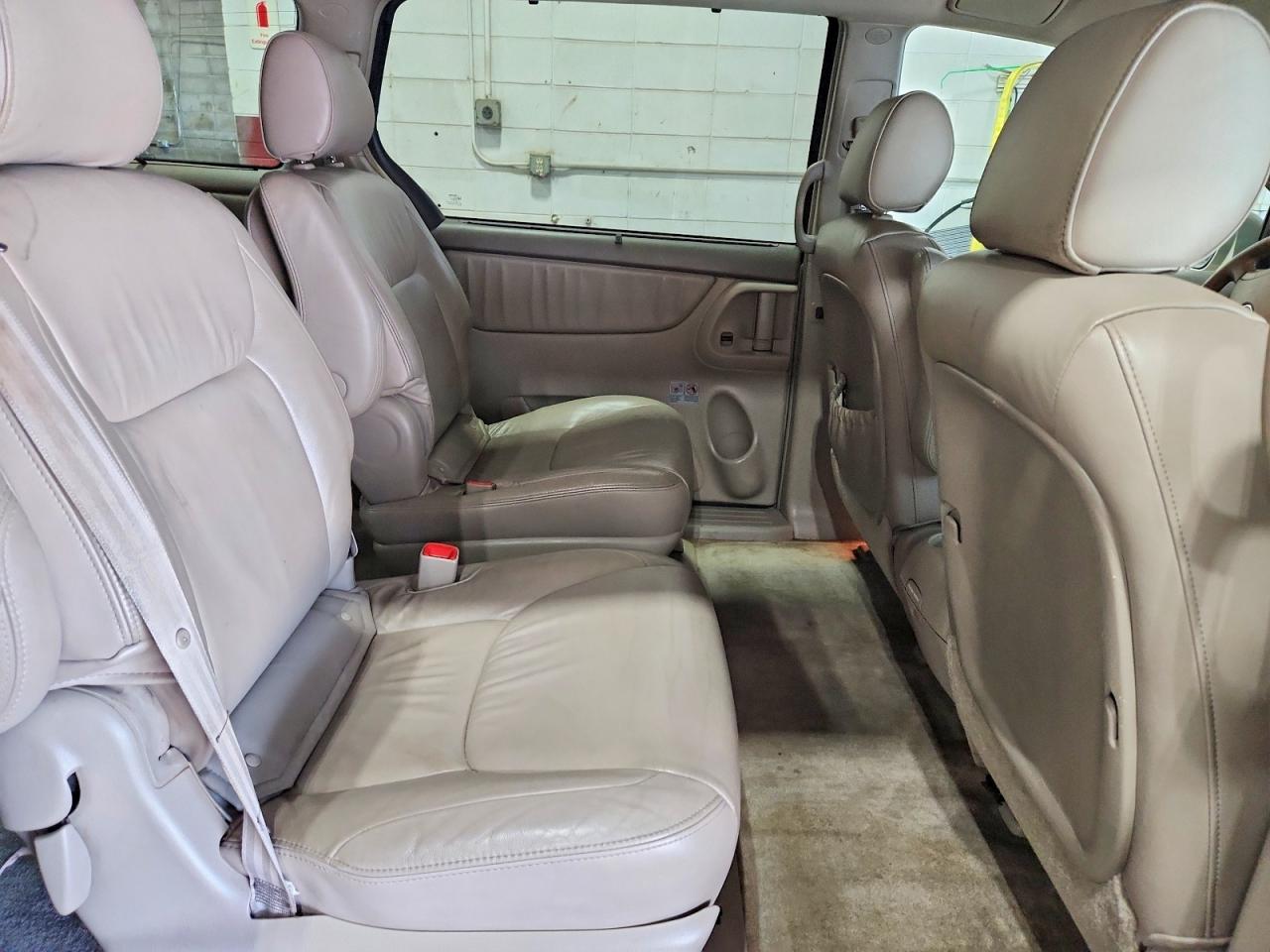 2007 Toyota Sienna Xle 7-passenger Gold vin: 5TDZK22CX7S069130