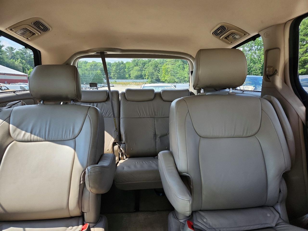 2008 Toyota Sienna Xle Green vin: 5TDZK22CX8S191391
