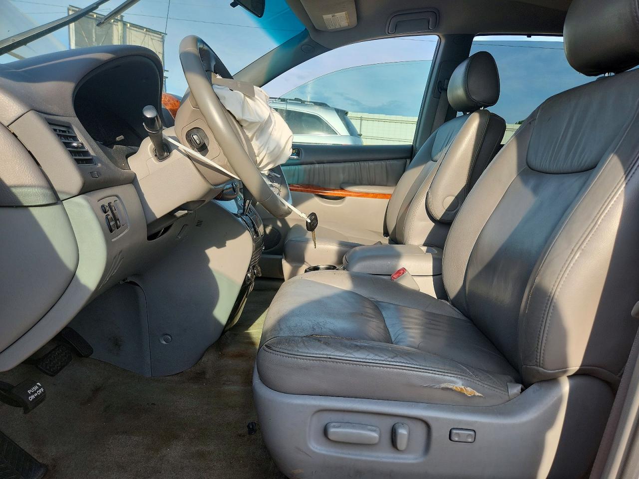2008 Toyota Sienna Xle White vin: 5TDZK22CX8S217178