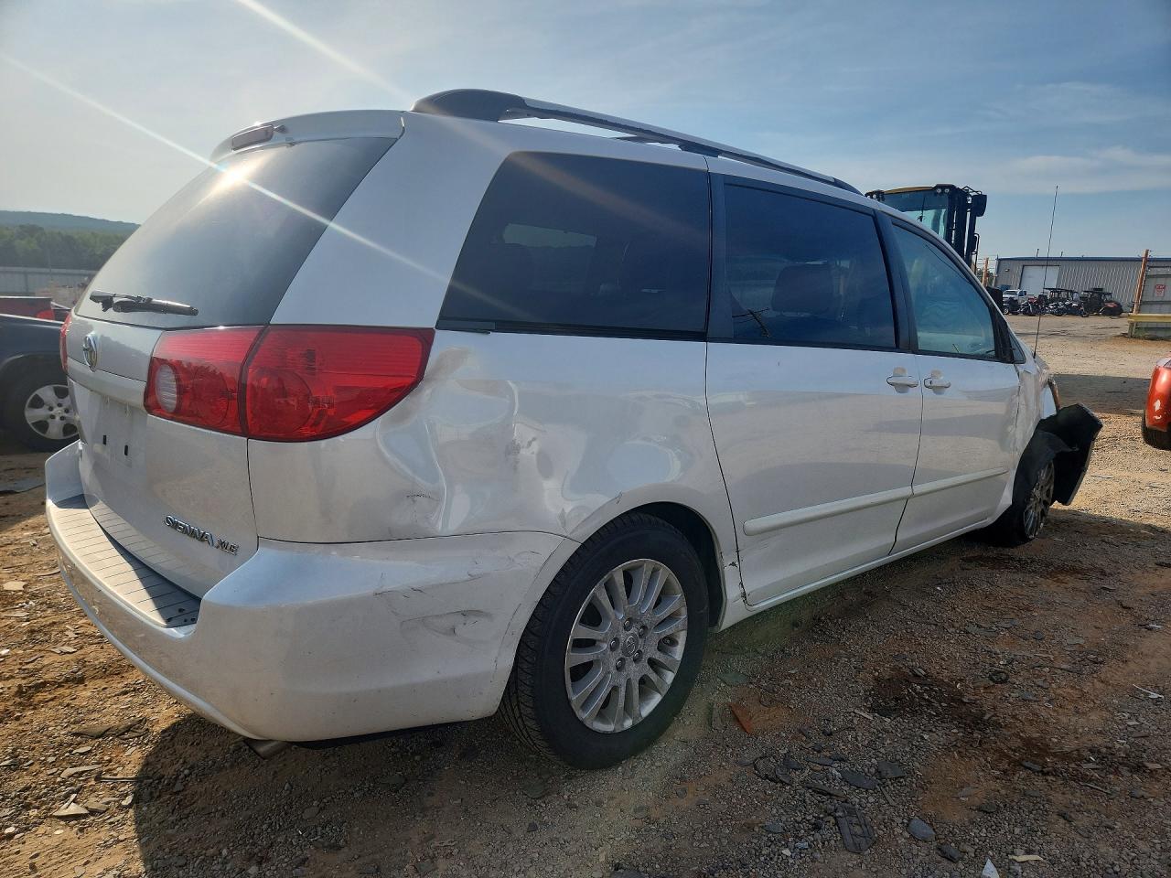 2008 Toyota Sienna Xle White vin: 5TDZK22CX8S217178