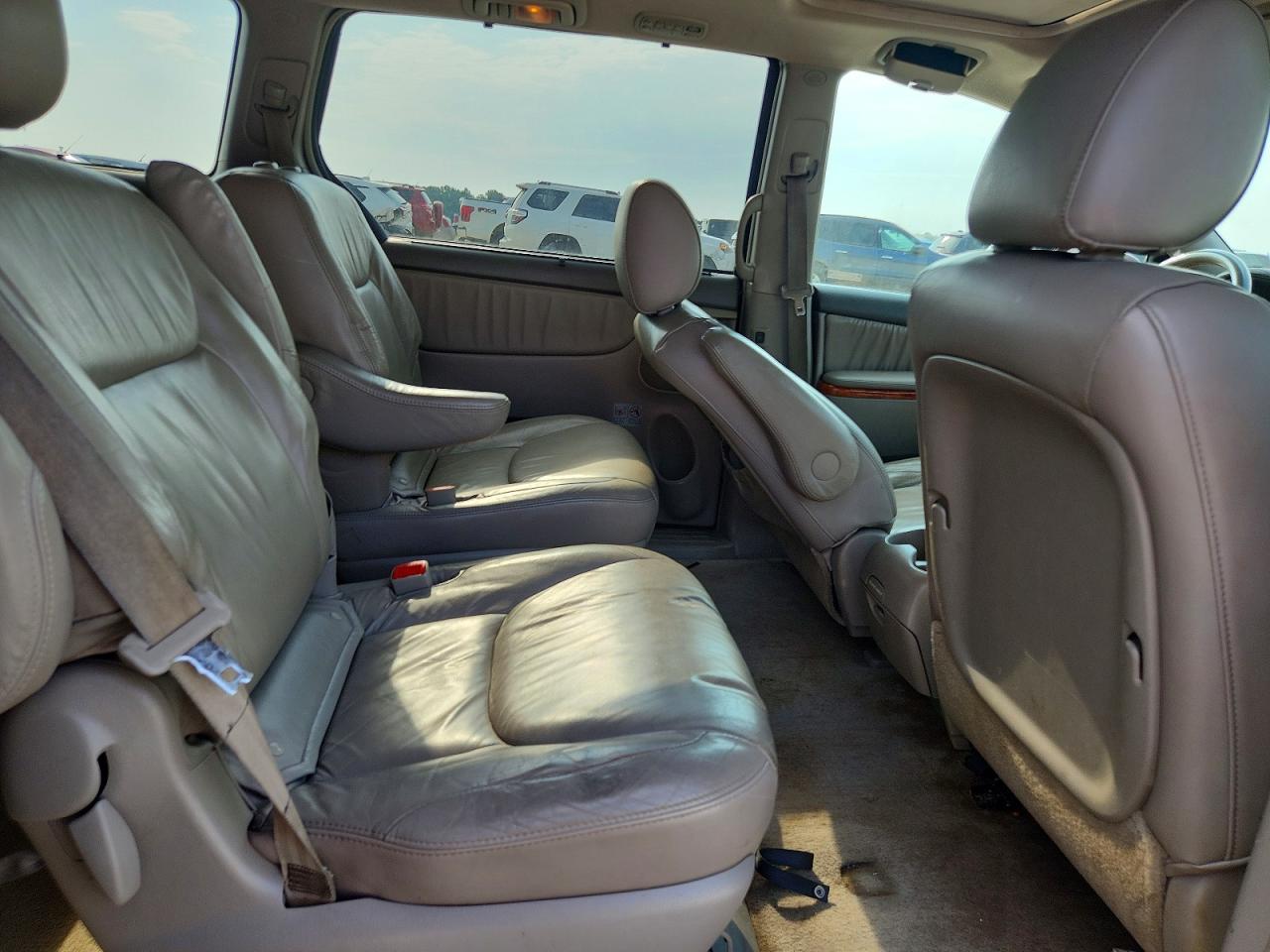 2009 Toyota Sienna Xle Красный vin: 5TDZK22CX9S234922