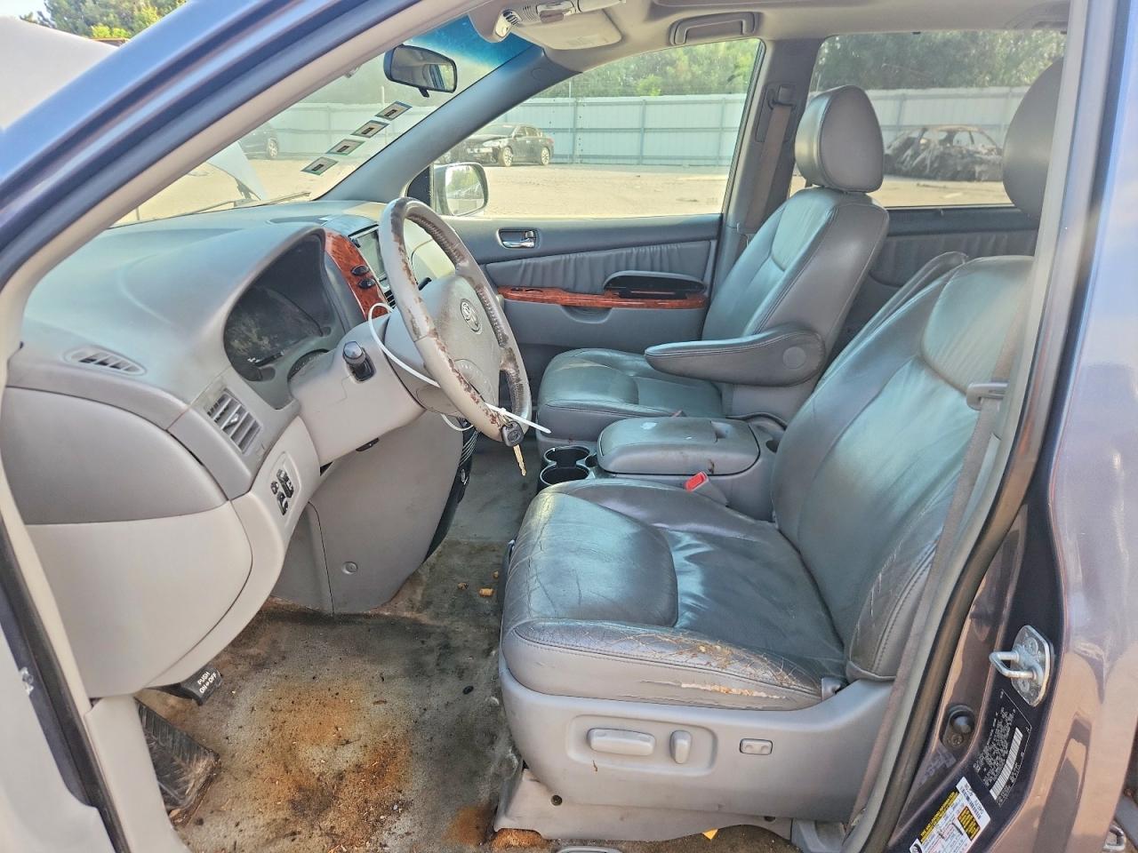 2009 Toyota Sienna Xle Серый vin: 5TDZK22CX9S258234