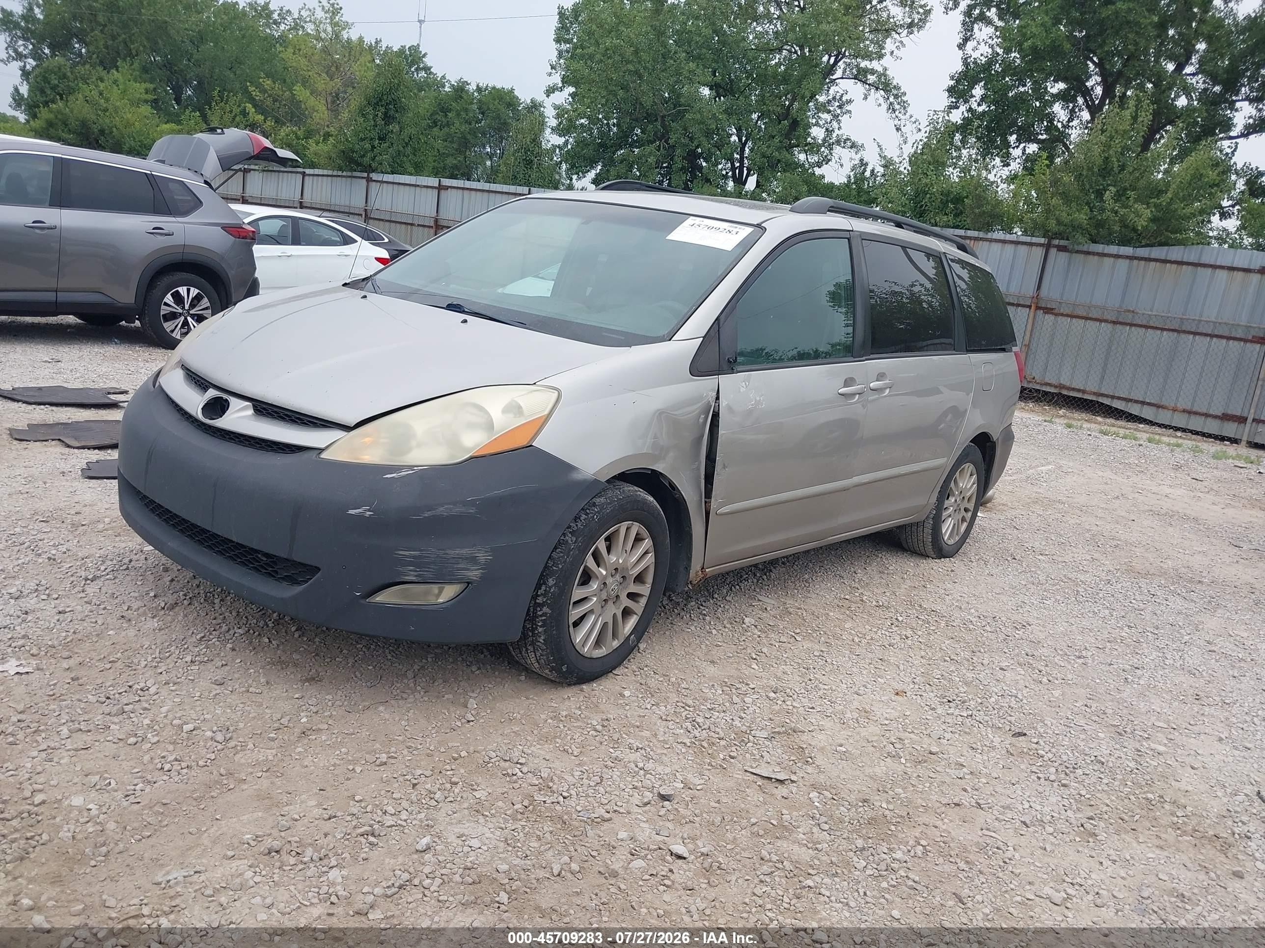 2009 Toyota Sienna Xle Серебряный vin: 5TDZK22CX9S265345
