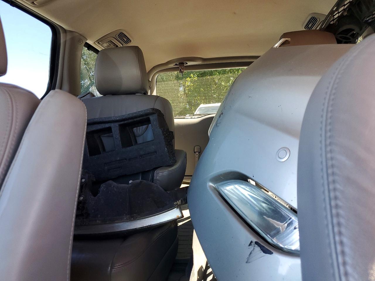 2009 Toyota Sienna Limited Silver vin: 5TDZK22CX9S271470