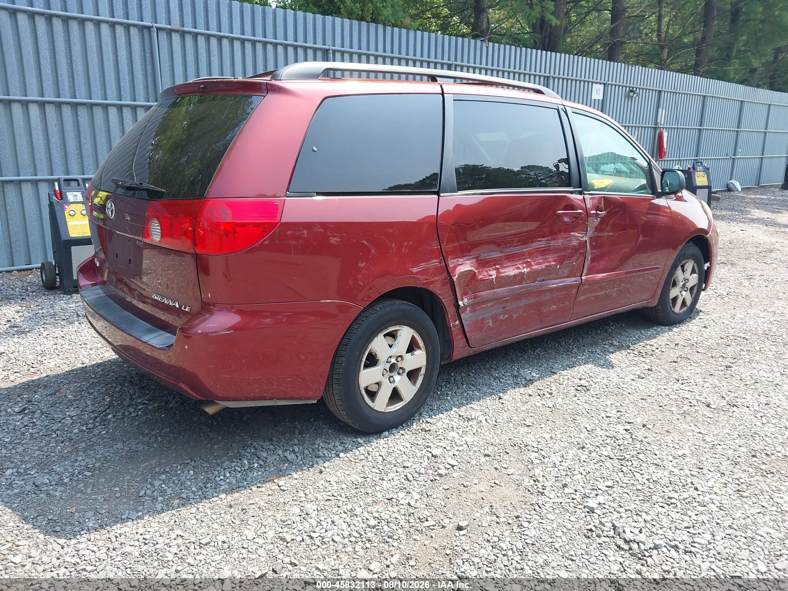 2007 Toyota Sienna Le Red vin: 5TDZK23C07S018136