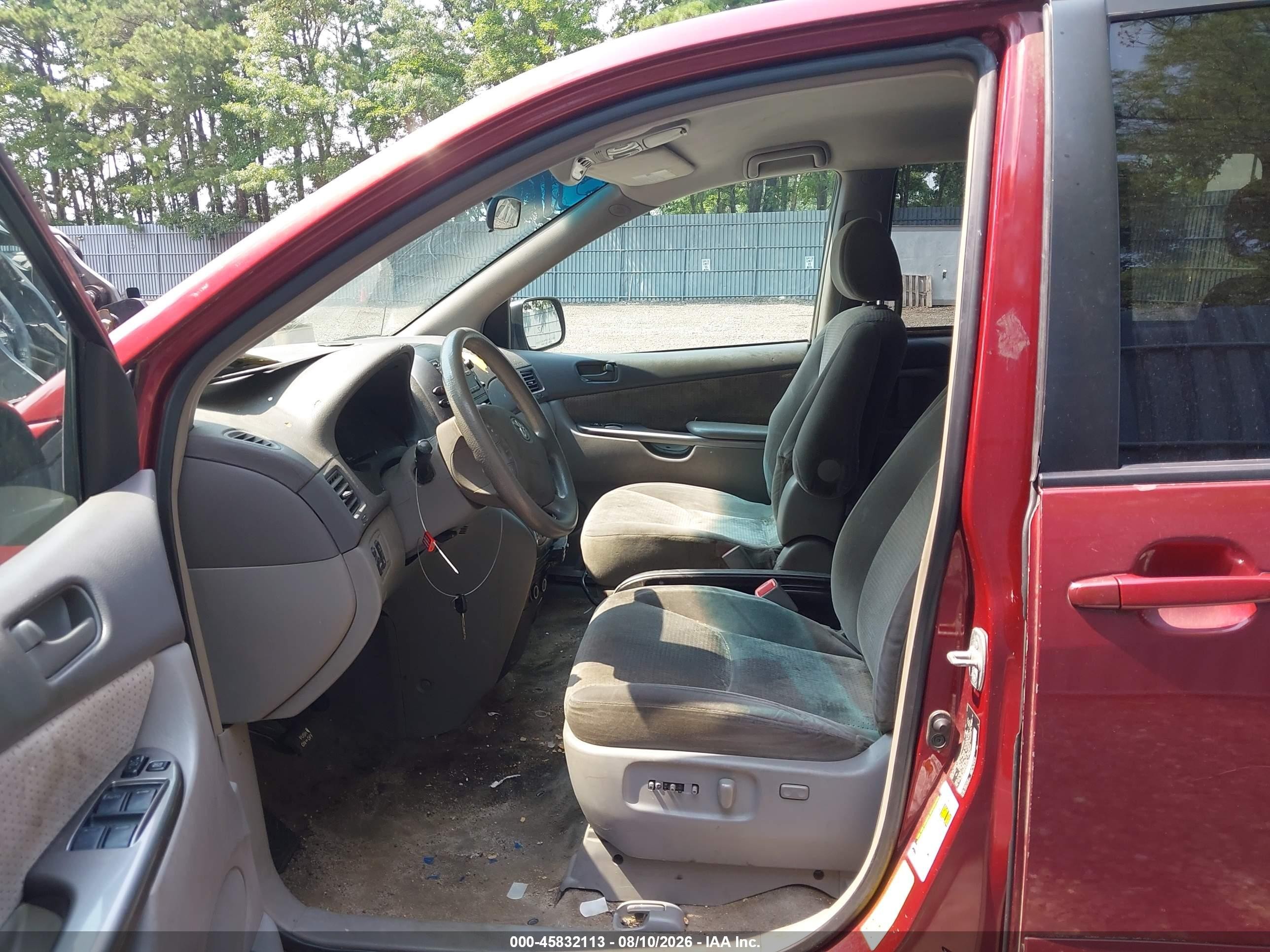 2007 Toyota Sienna Le Red vin: 5TDZK23C07S018136