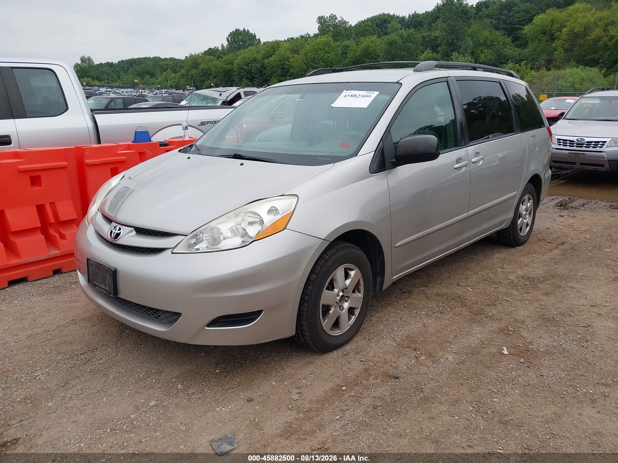 2007 Toyota Sienna Le Gray vin: 5TDZK23C07S019254