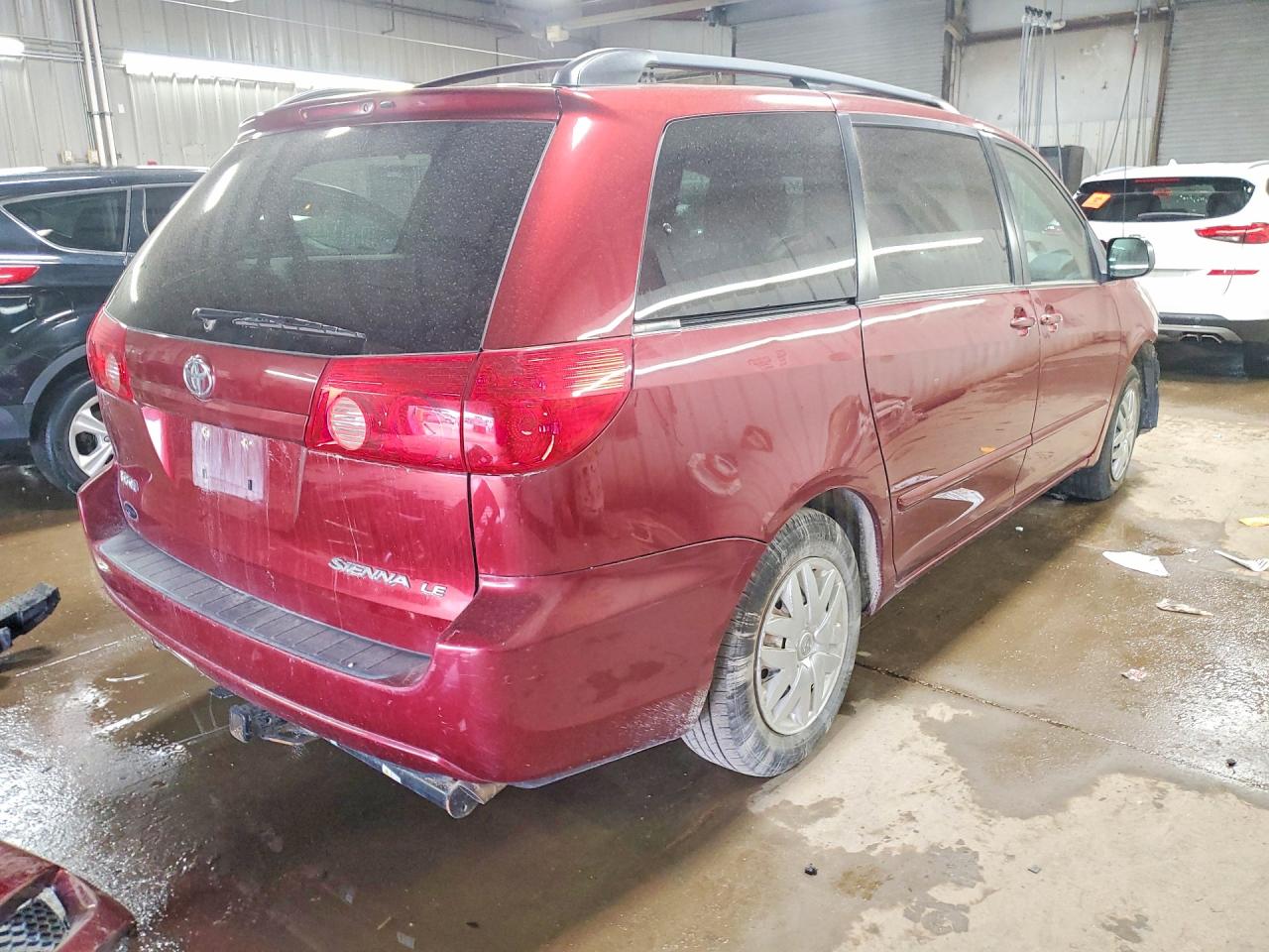 2007 Toyota Sienna Le 8-passenger Красный vin: 5TDZK23C07S021103