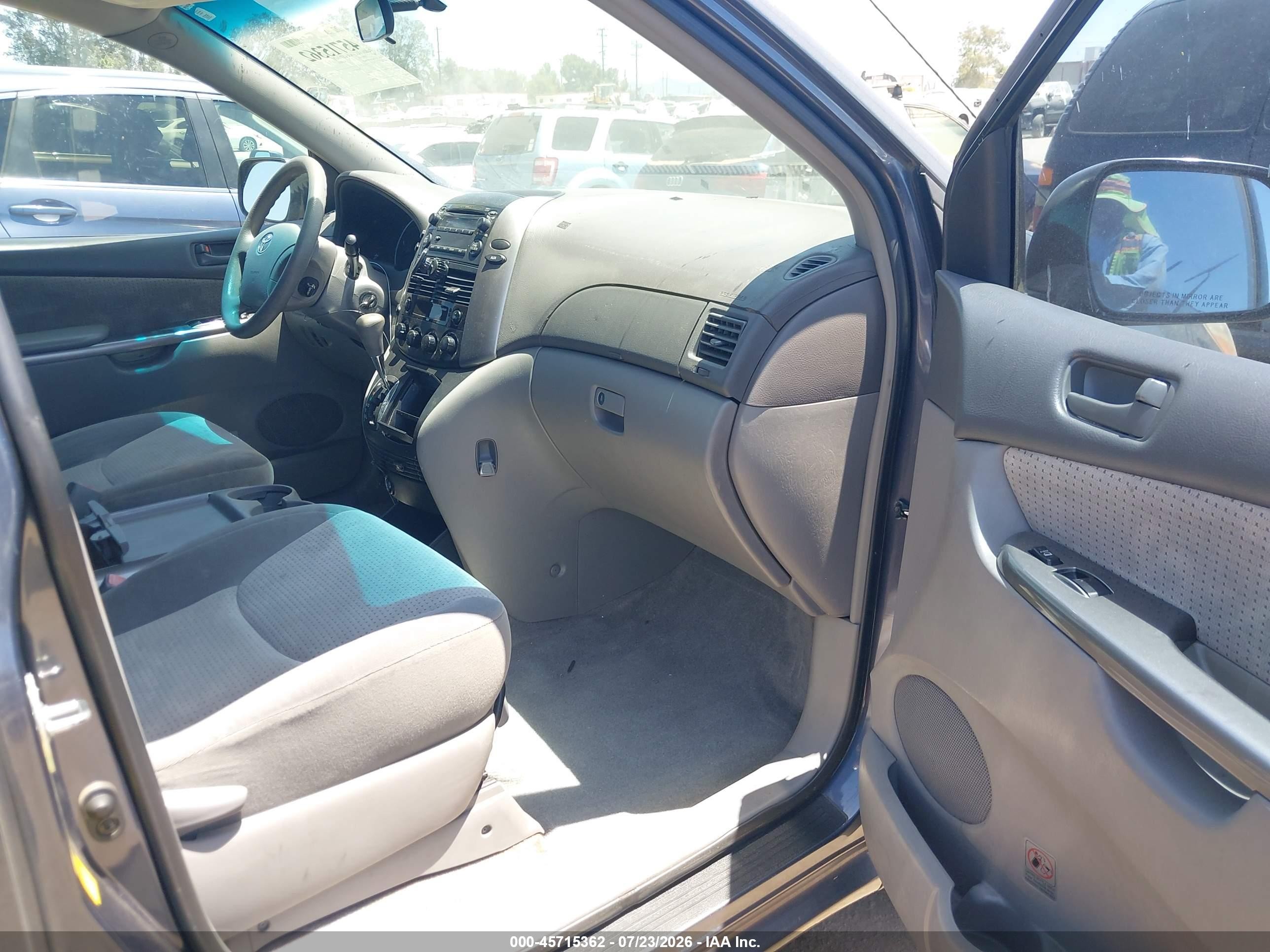 2007 Toyota Sienna Le Gray vin: 5TDZK23C07S024020