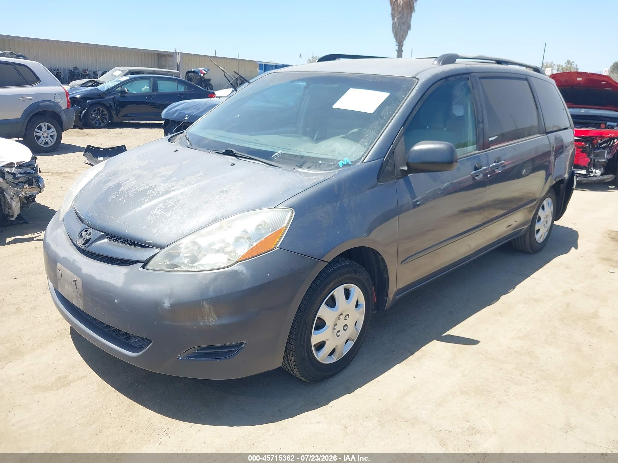 2007 Toyota Sienna Le Gray vin: 5TDZK23C07S024020
