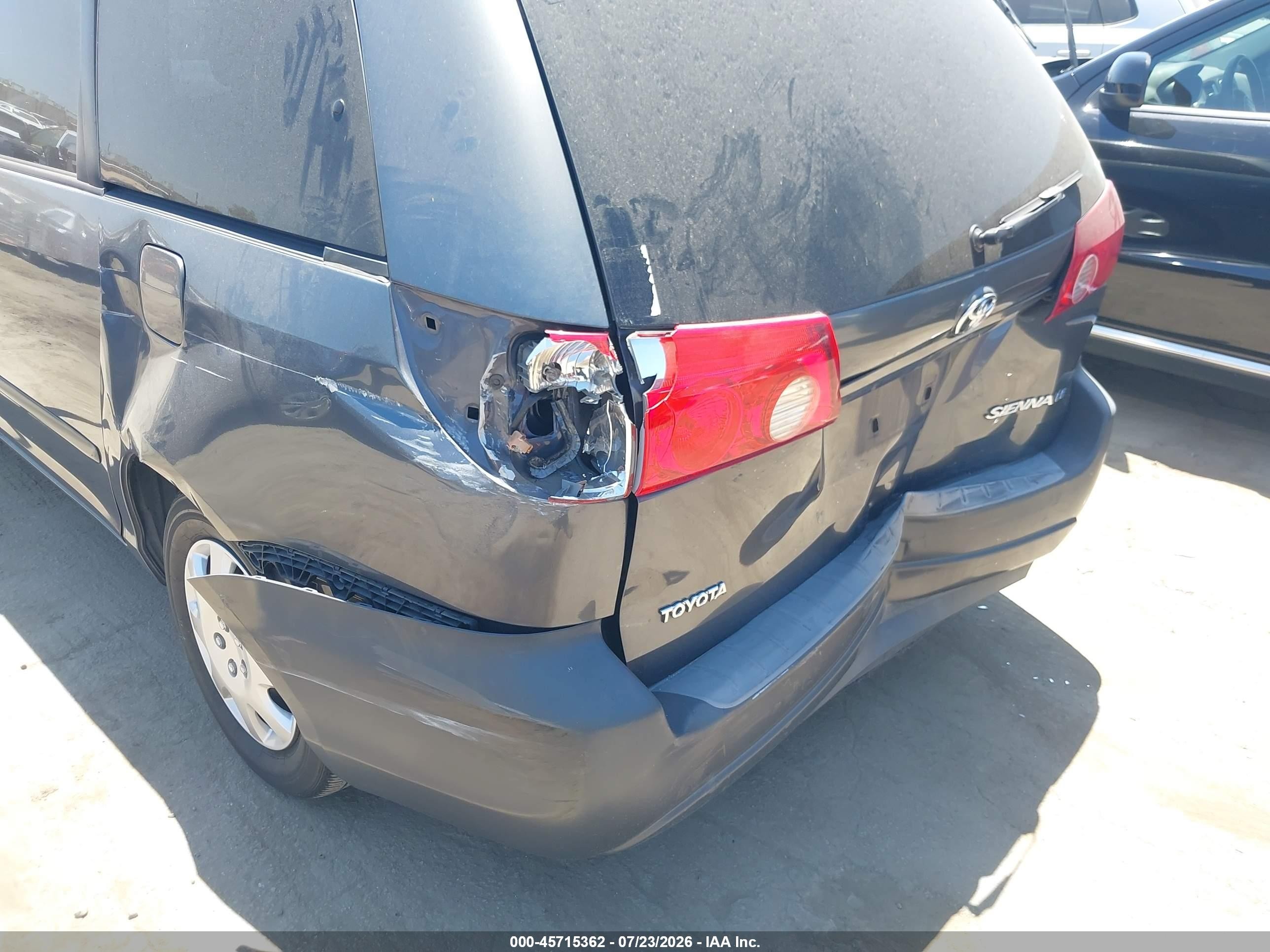 2007 Toyota Sienna Le Gray vin: 5TDZK23C07S024020