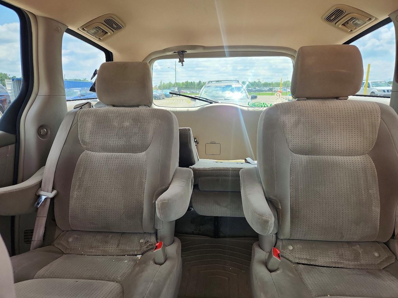 2007 Toyota Sienna Le 7-passenger Зеленый vin: 5TDZK23C07S060063
