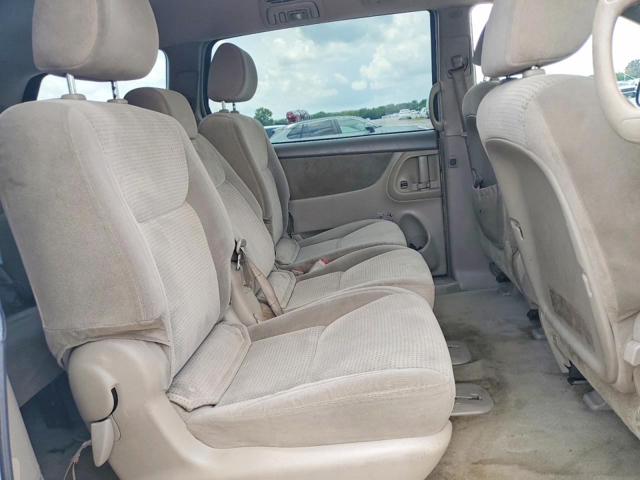2007 Toyota Sienna Le 8-passenger Gold vin: 5TDZK23C07S060337