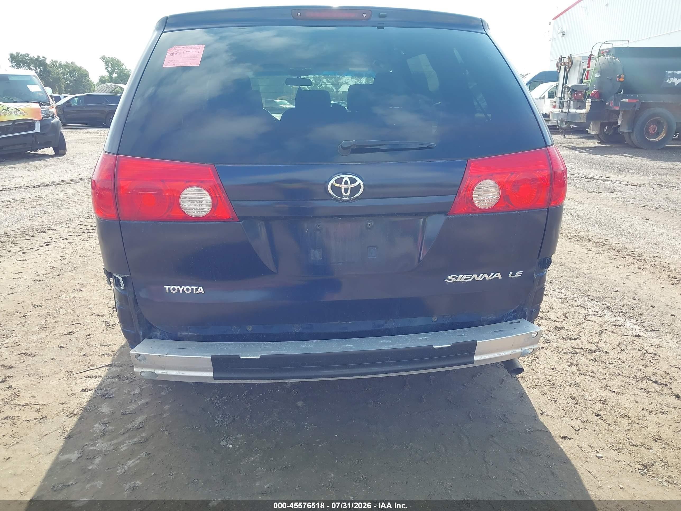 2007 Toyota Sienna Le Blue vin: 5TDZK23C07S068518