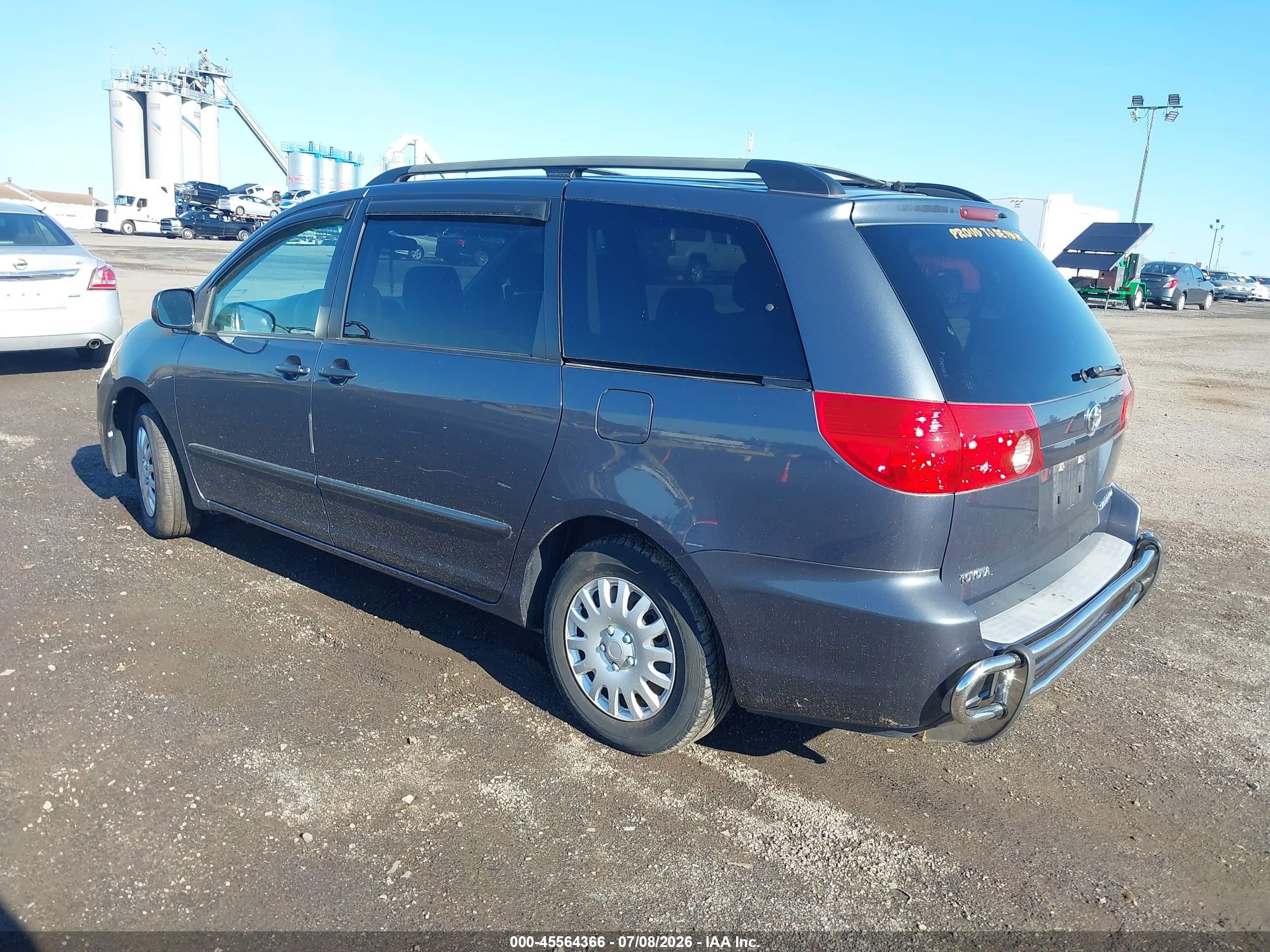 2007 Toyota Sienna Le Light Blue vin: 5TDZK23C07S083746