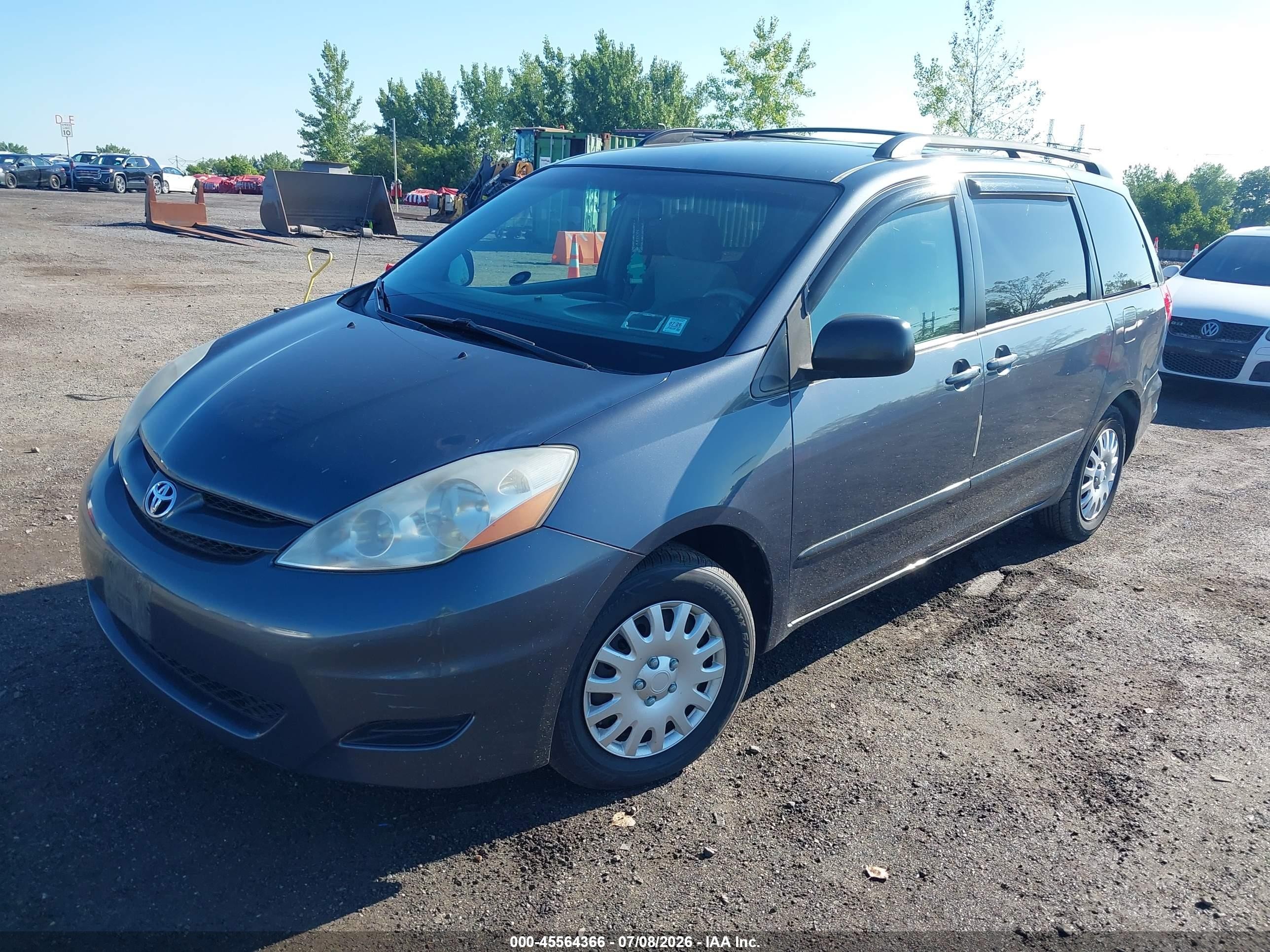 2007 Toyota Sienna Le Light Blue vin: 5TDZK23C07S083746