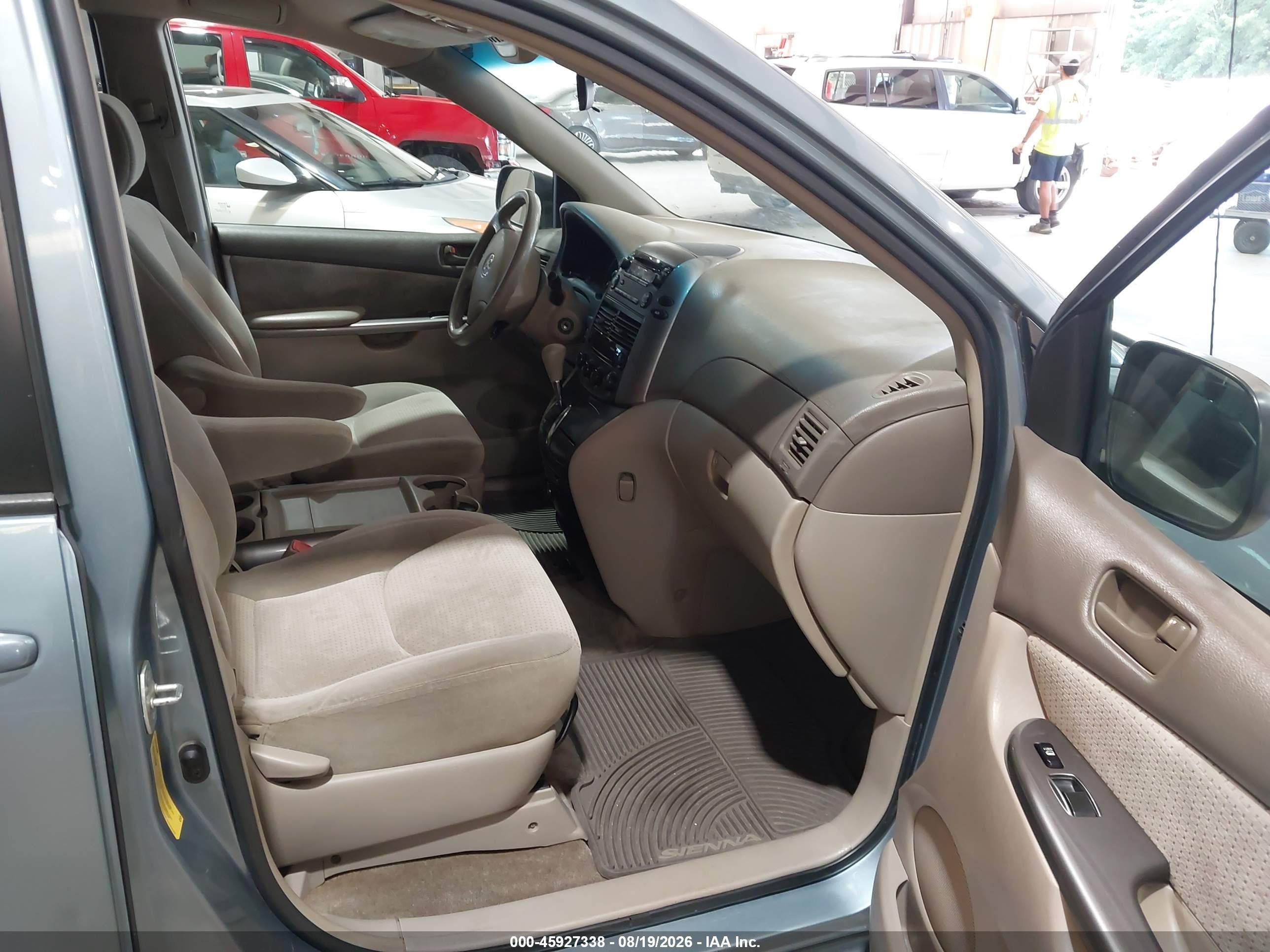 2008 Toyota Sienna Le Blue vin: 5TDZK23C08S104810