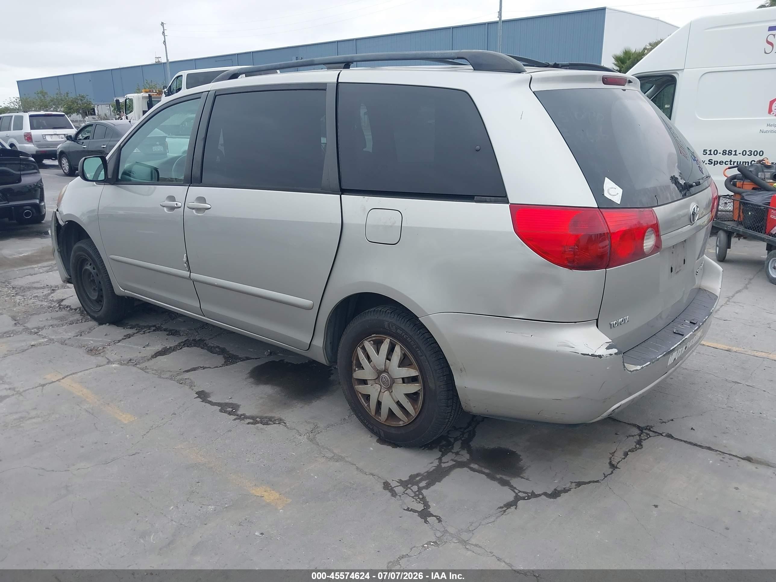 2008 Toyota Sienna Le Gray vin: 5TDZK23C08S119100