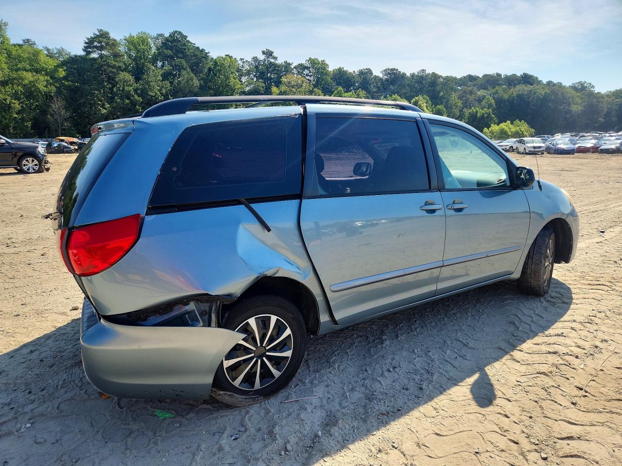 2008 Toyota Sienna Ce 7-passenger Blue vin: 5TDZK23C08S123745