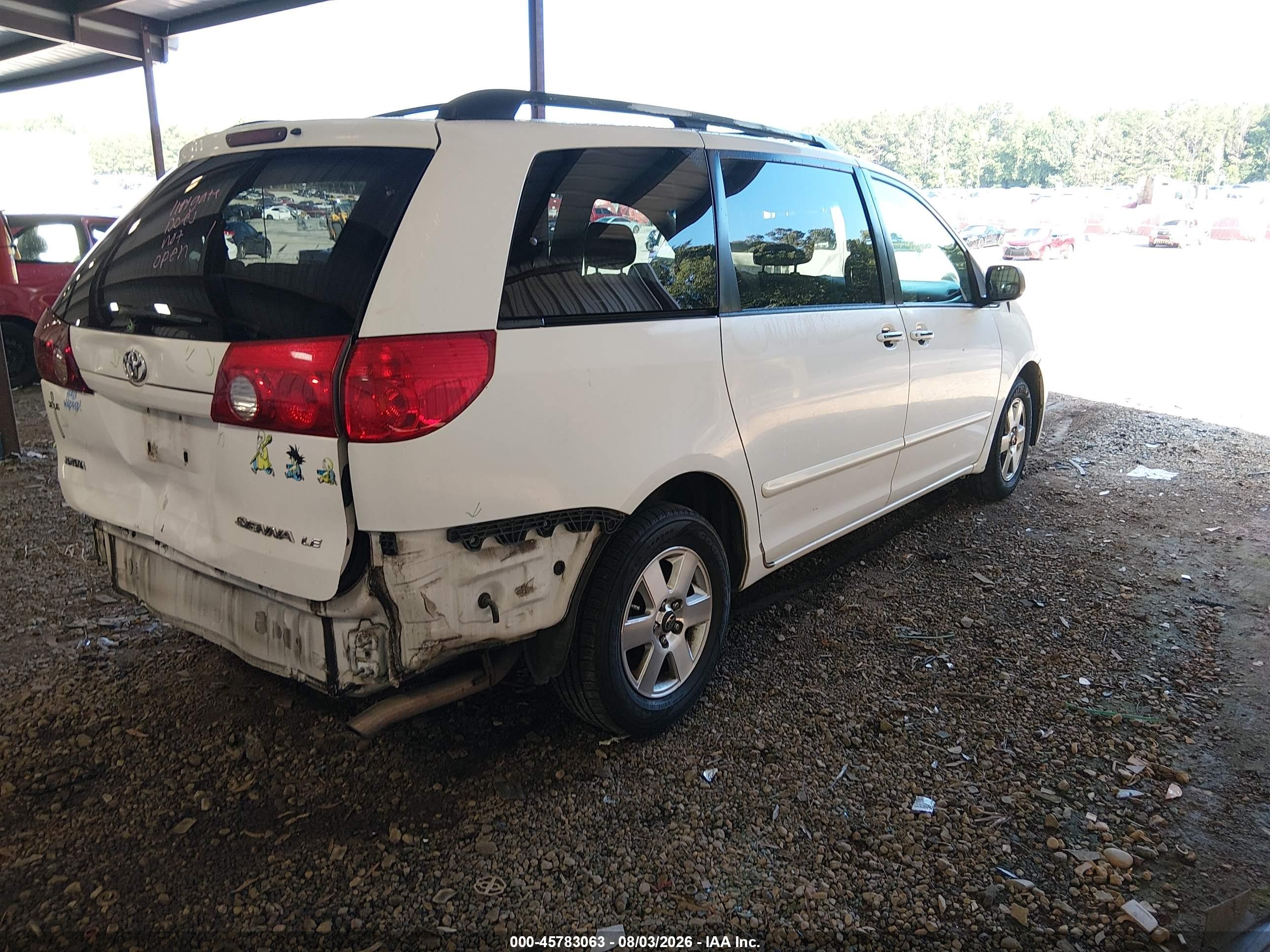 2008 Toyota Sienna Le White vin: 5TDZK23C08S131747