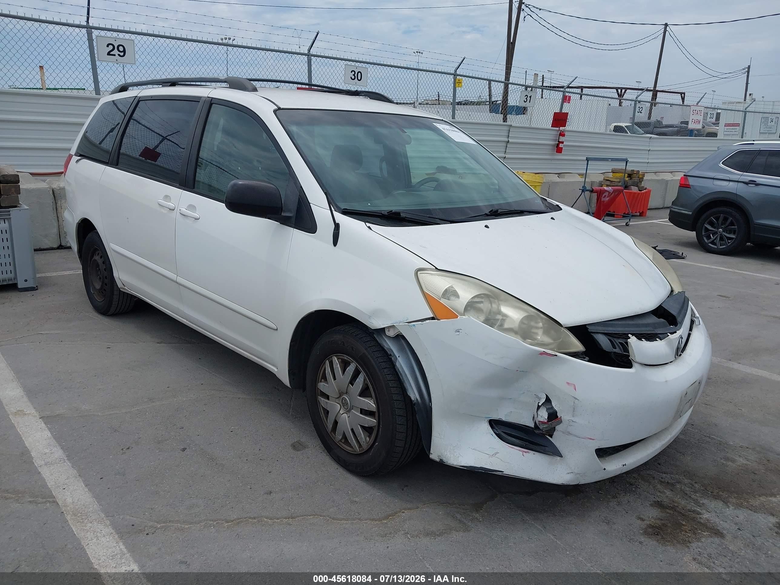 2008 Toyota Sienna Ce White vin: 5TDZK23C08S147415