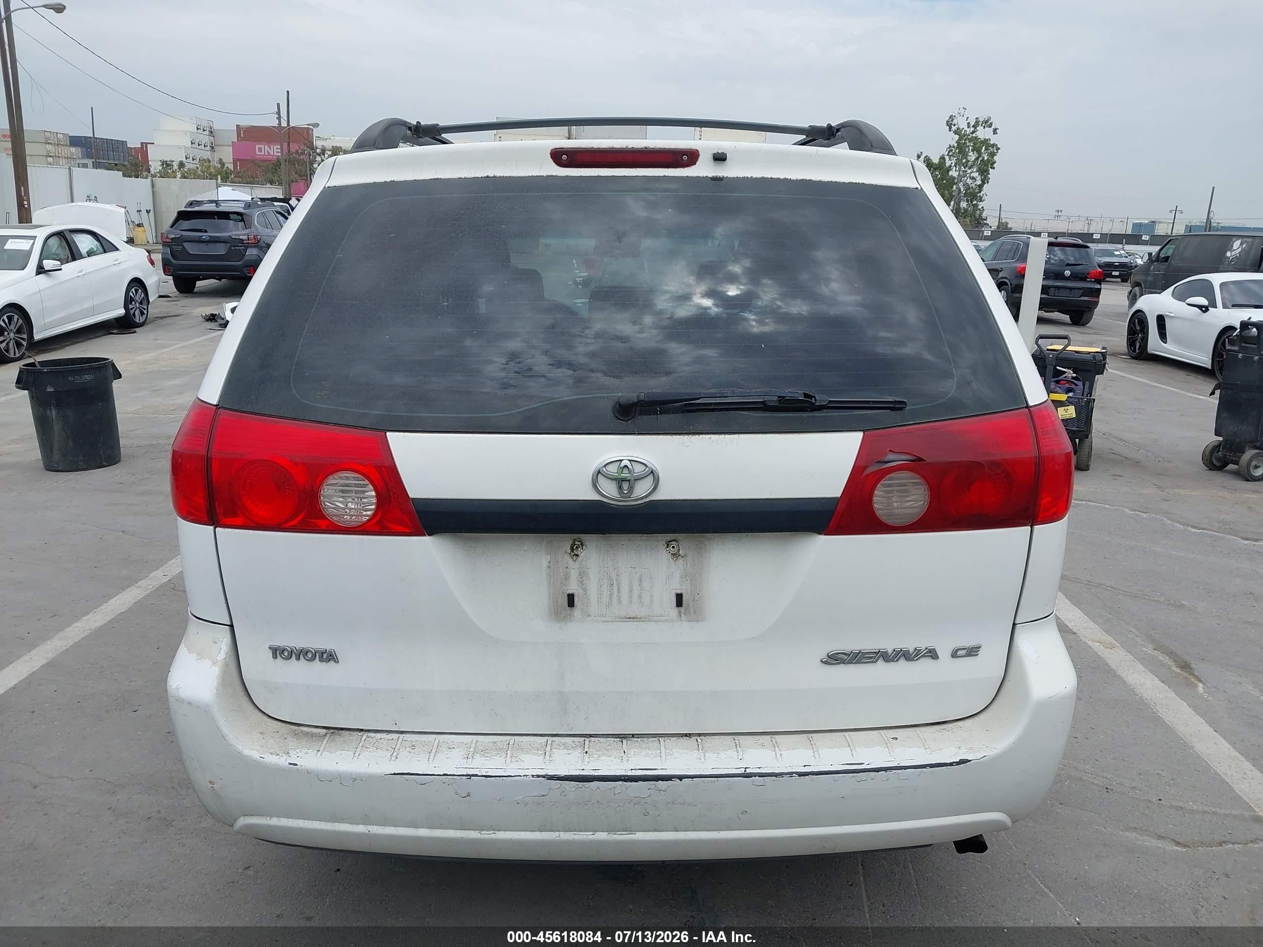 2008 Toyota Sienna Ce White vin: 5TDZK23C08S147415