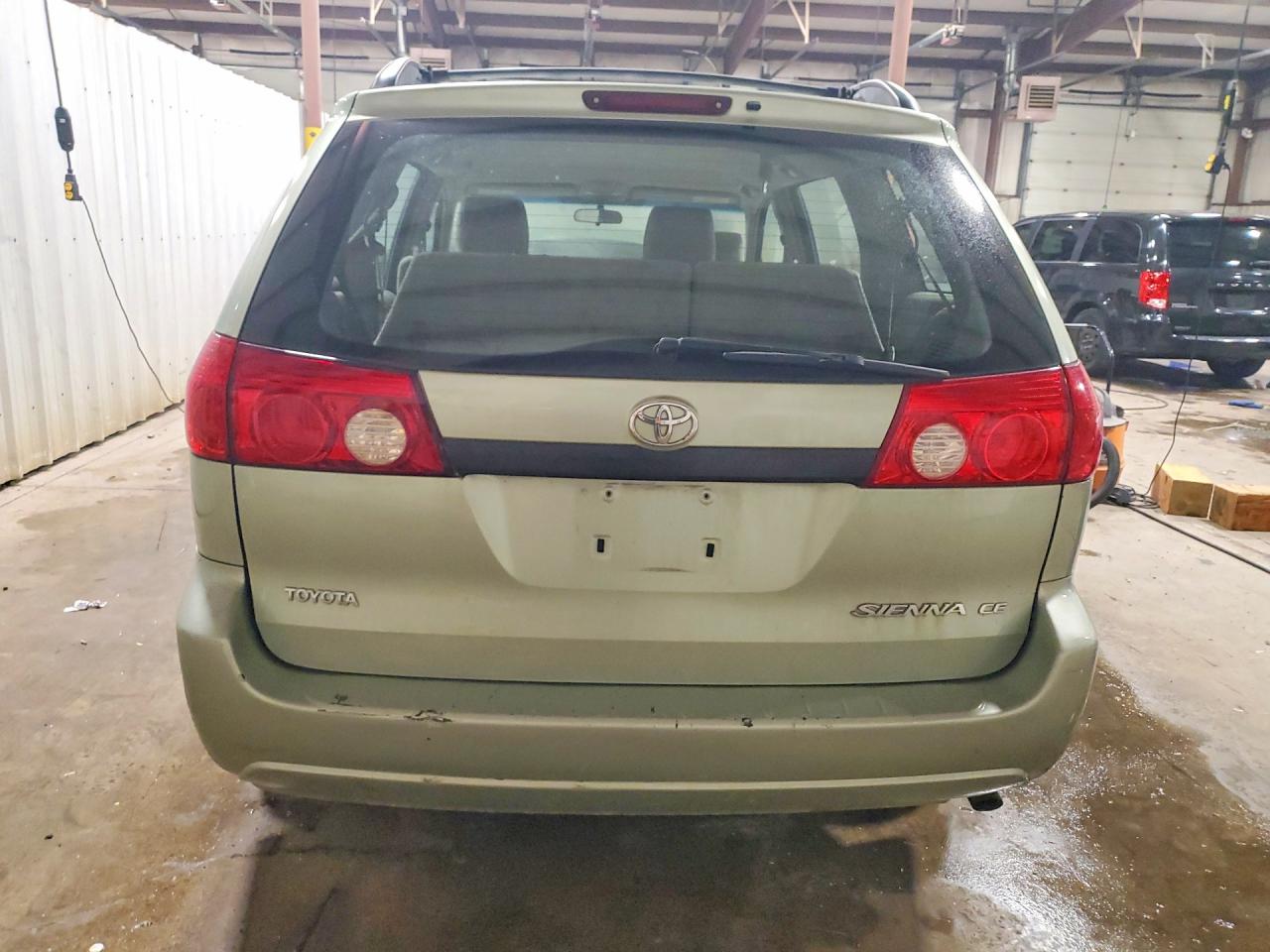 2008 Toyota Sienna Ce 7-passenger Зеленый vin: 5TDZK23C08S159841