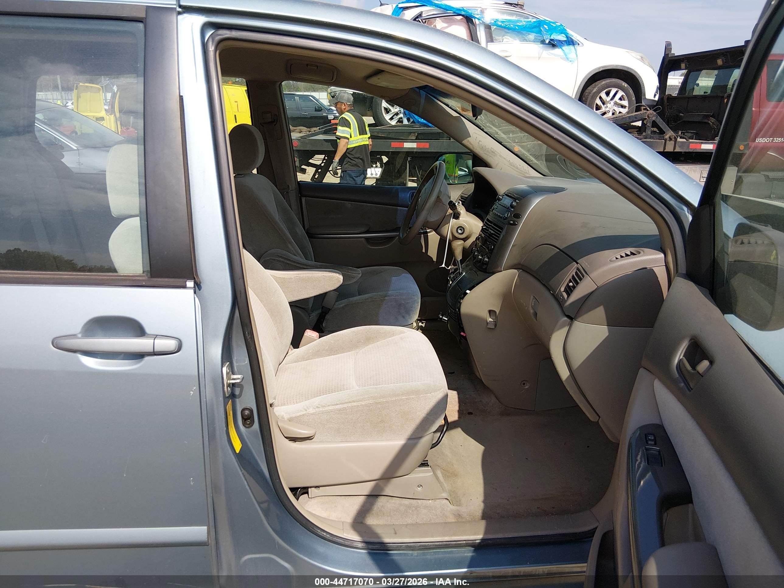 2008 Toyota Sienna Ce Blue vin: 5TDZK23C08S166899