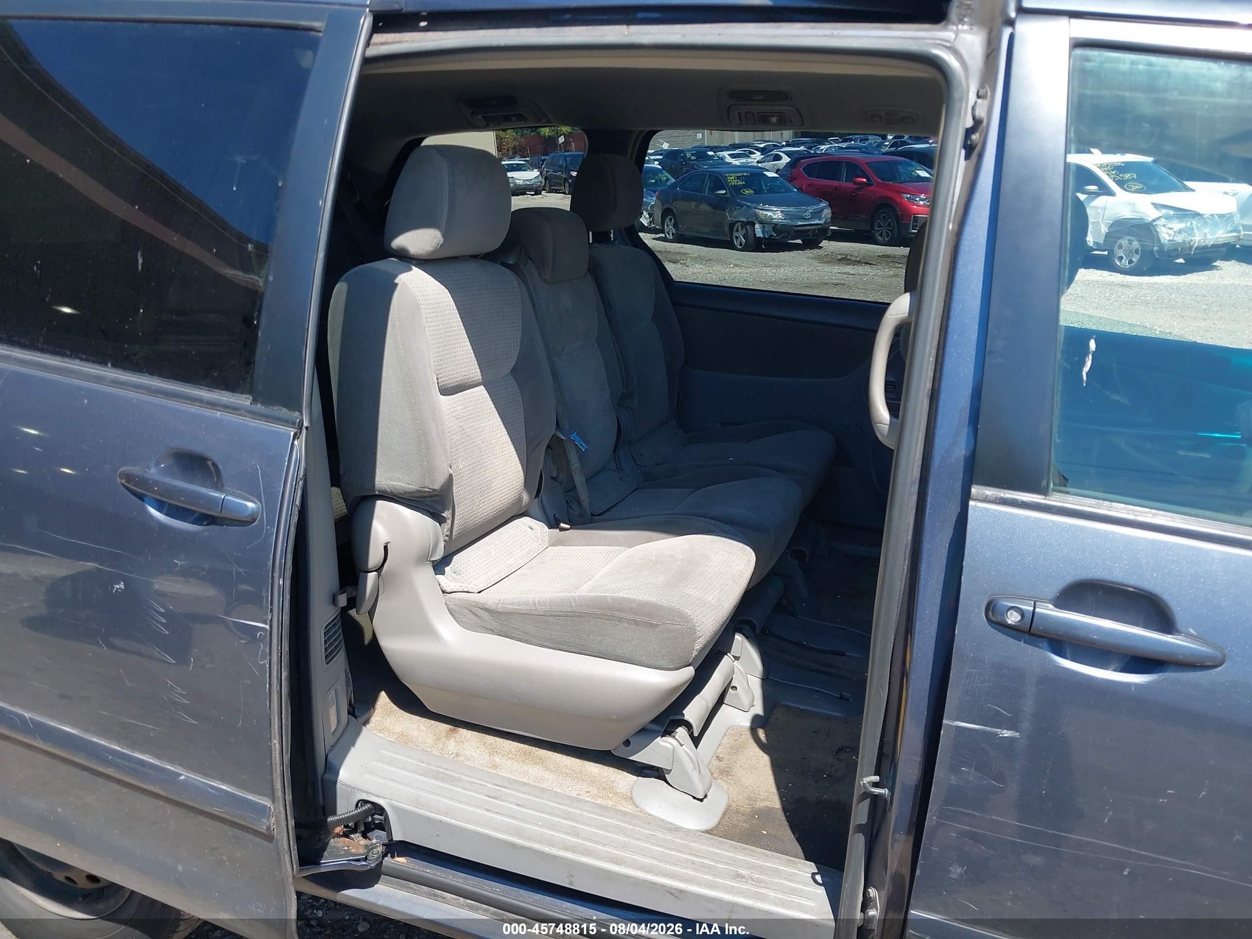 2008 Toyota Sienna Le Gray vin: 5TDZK23C08S183069