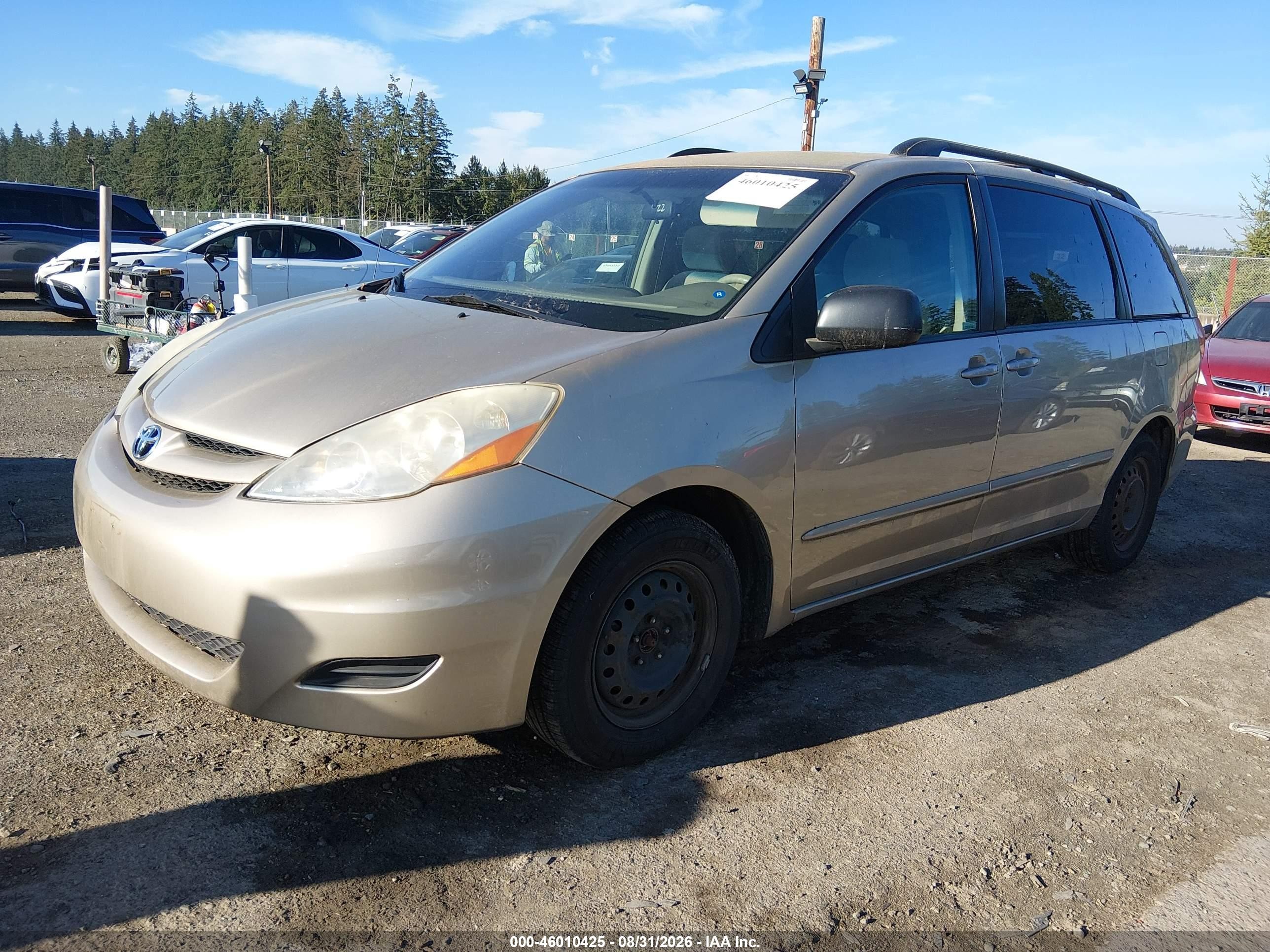 2008 Toyota Sienna Le Золотой vin: 5TDZK23C08S196761