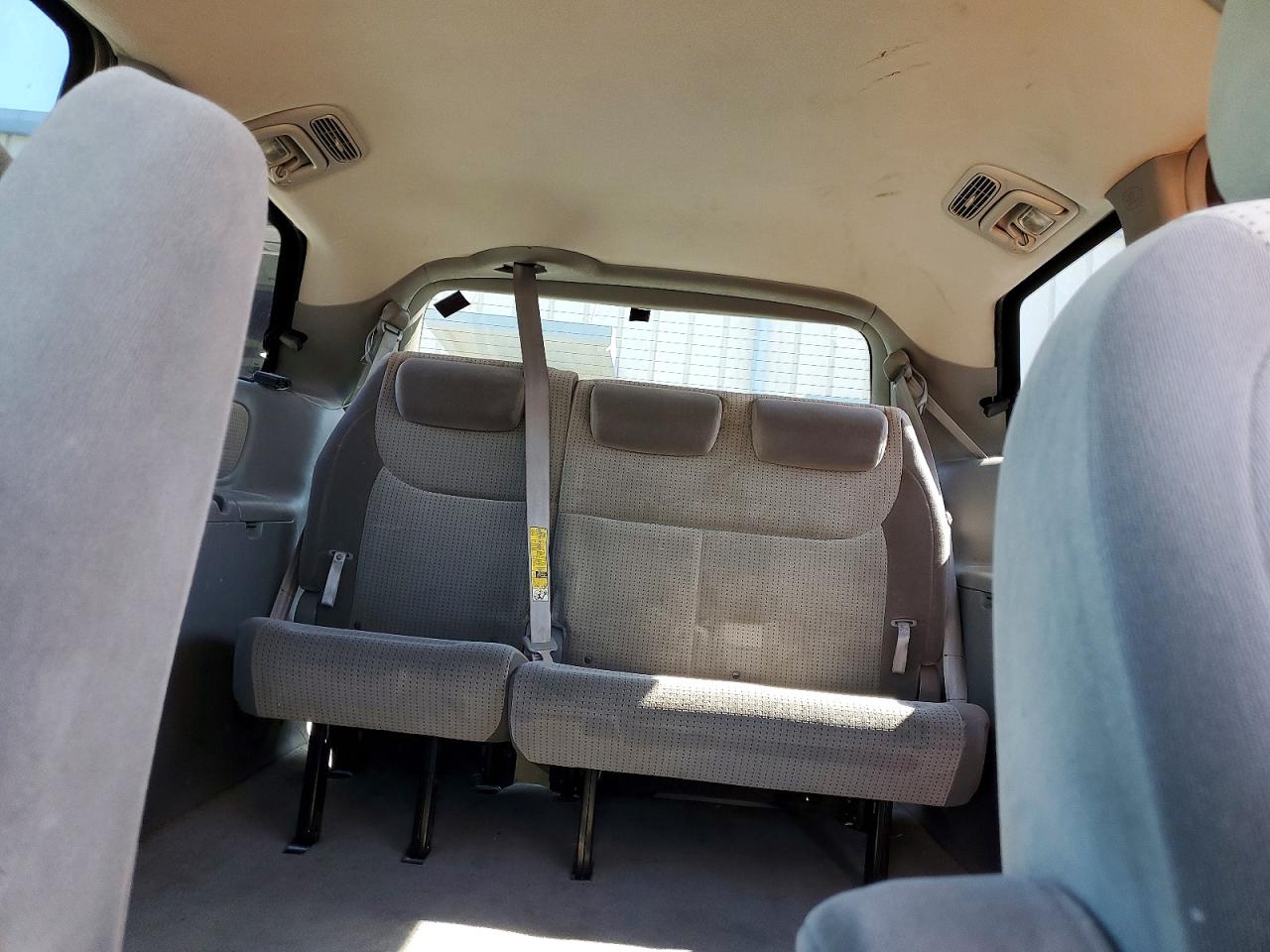 2008 Toyota Sienna Le 7-passenger Silver vin: 5TDZK23C08S224431