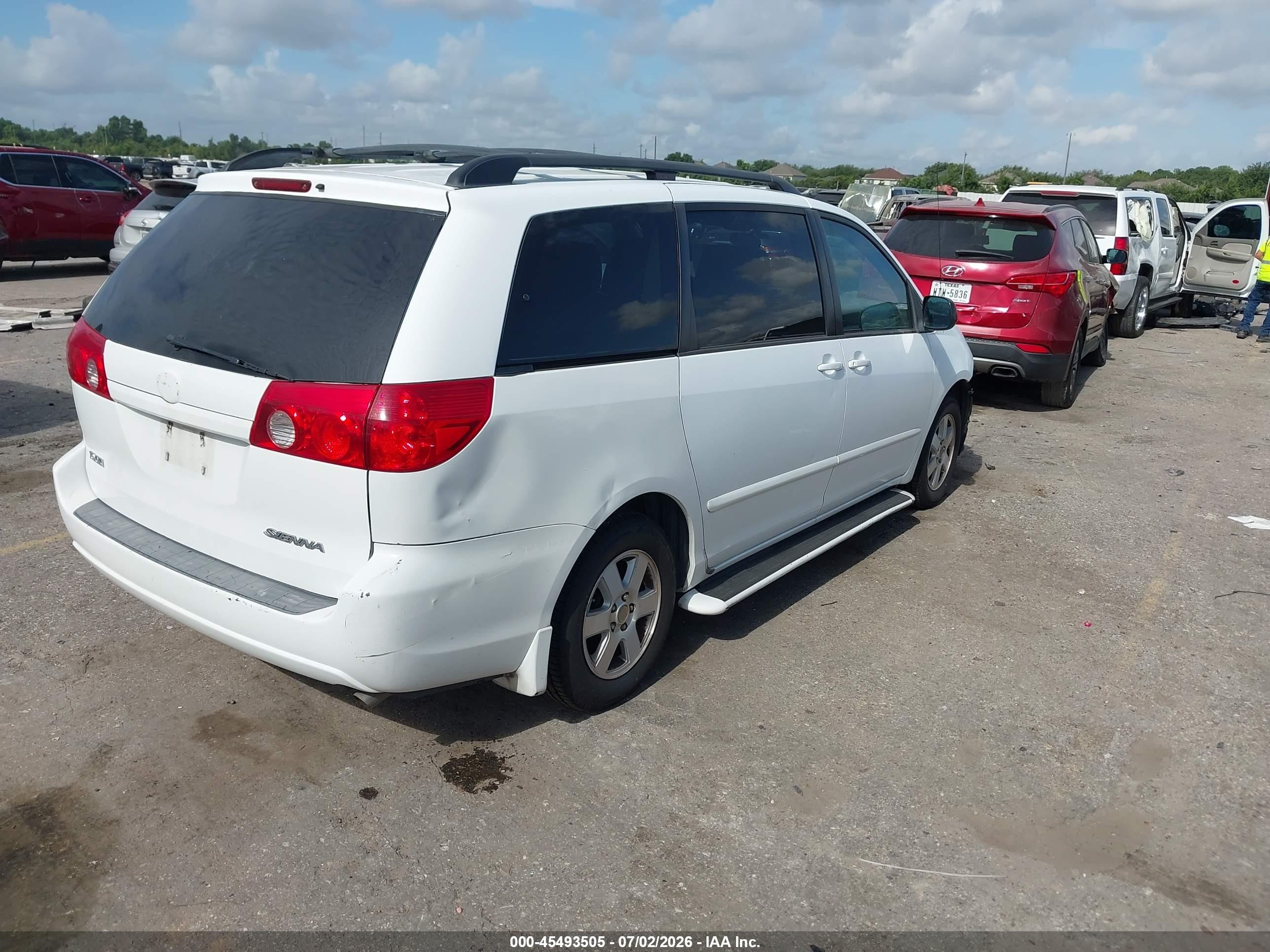 2009 Toyota Sienna Le White vin: 5TDZK23C09S229212