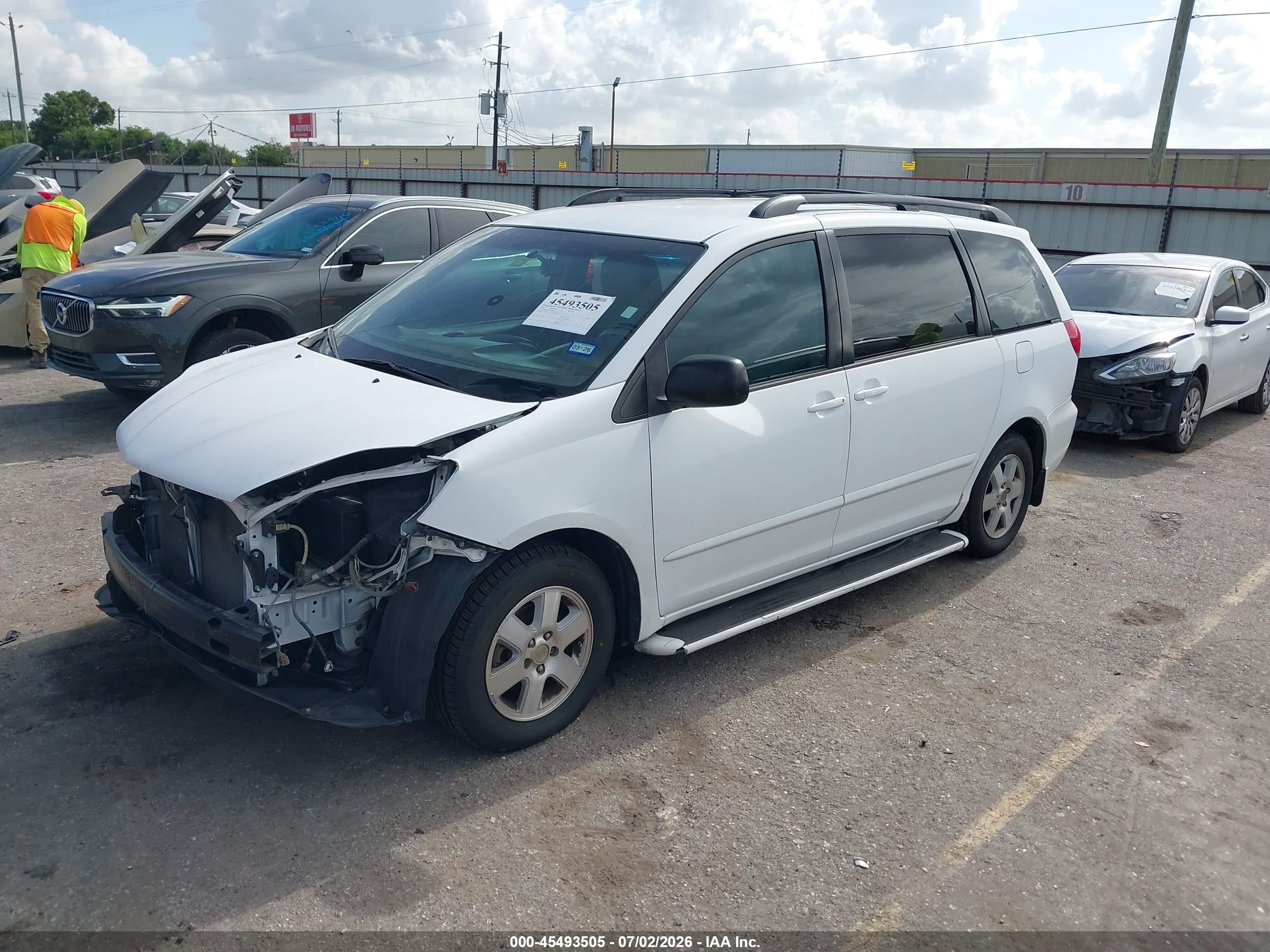 2009 Toyota Sienna Le White vin: 5TDZK23C09S229212