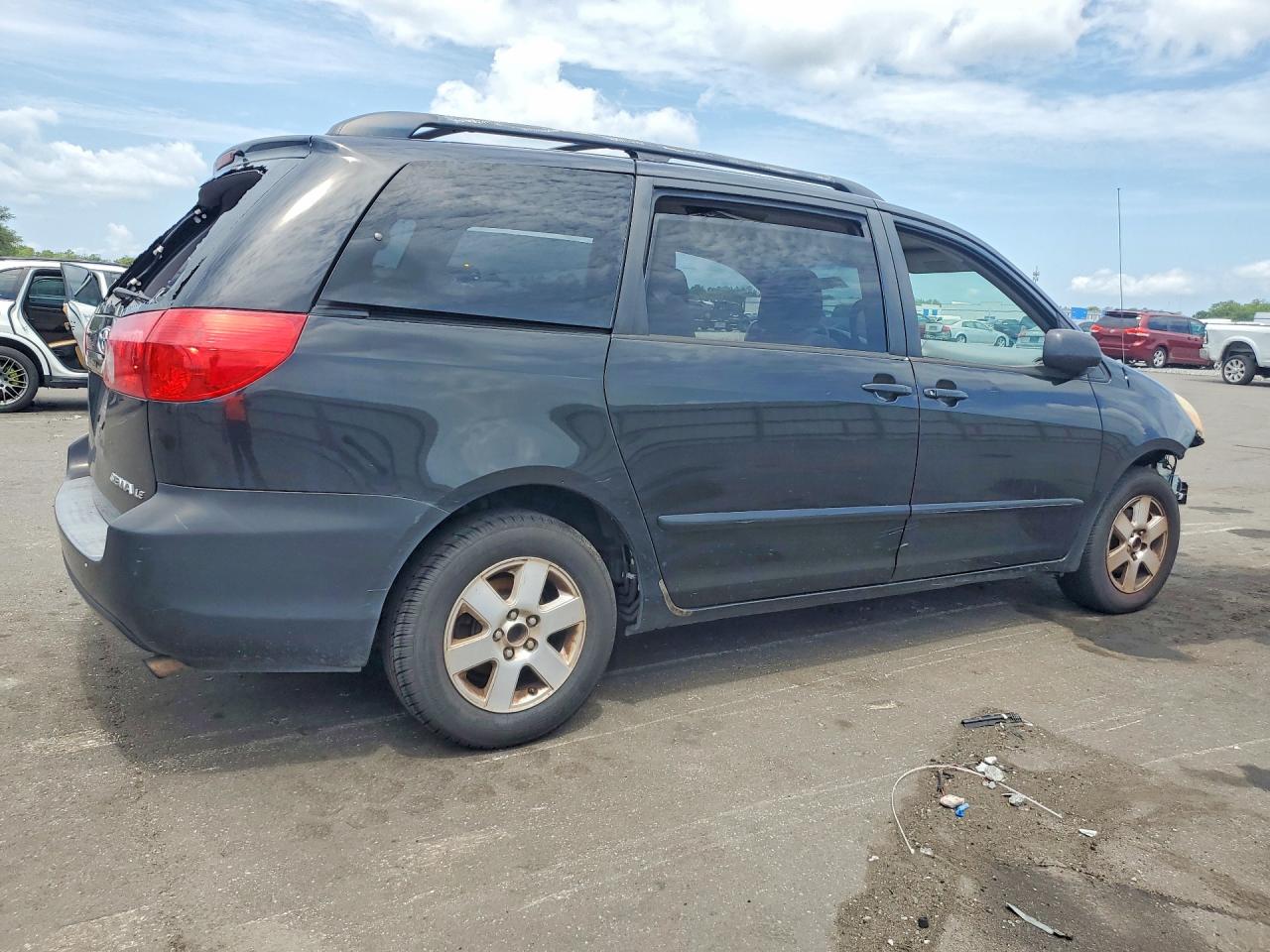 2009 Toyota Sienna Le 7-passenger Charcoal vin: 5TDZK23C09S237990