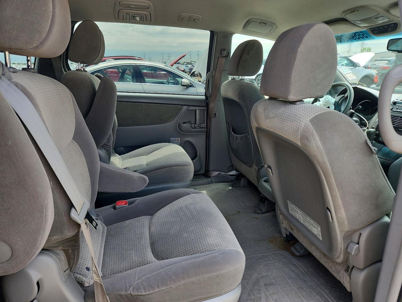 2009 Toyota Sienna Le 7-passenger Charcoal vin: 5TDZK23C09S267233