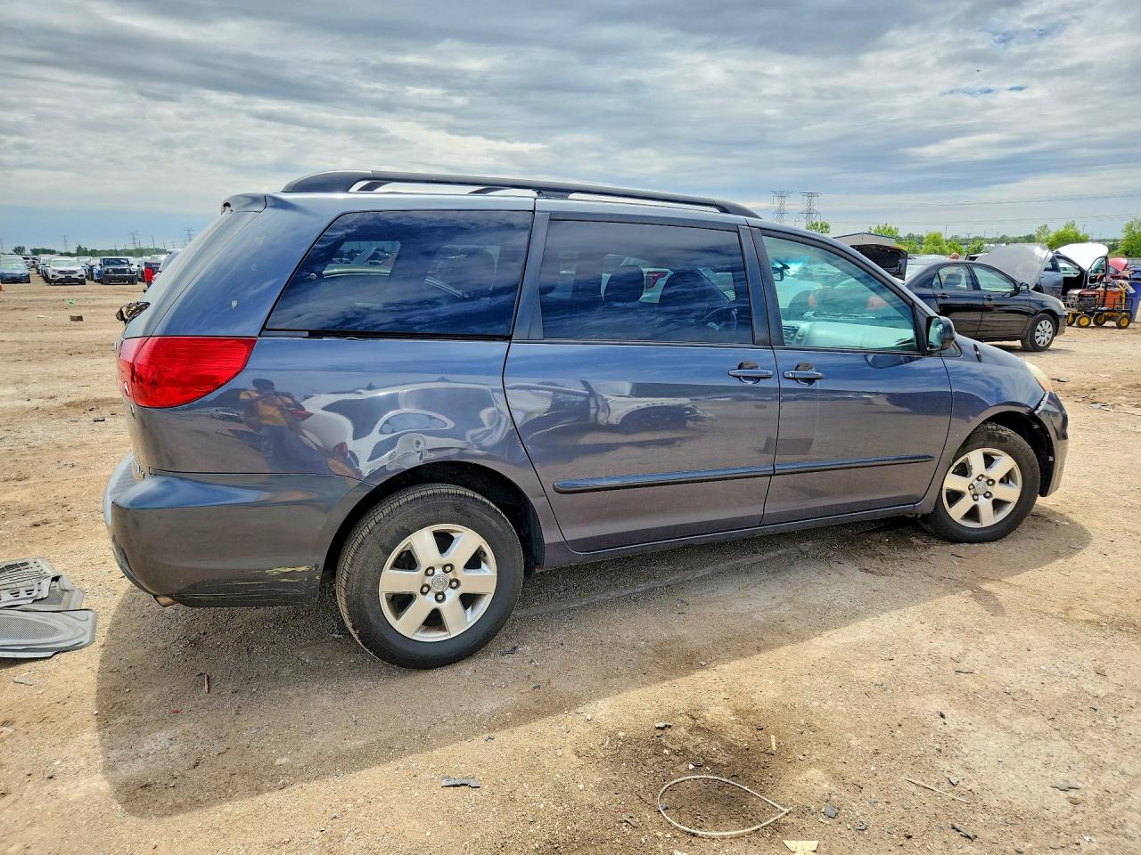 2009 Toyota Sienna Le 7-passenger Charcoal vin: 5TDZK23C09S267233