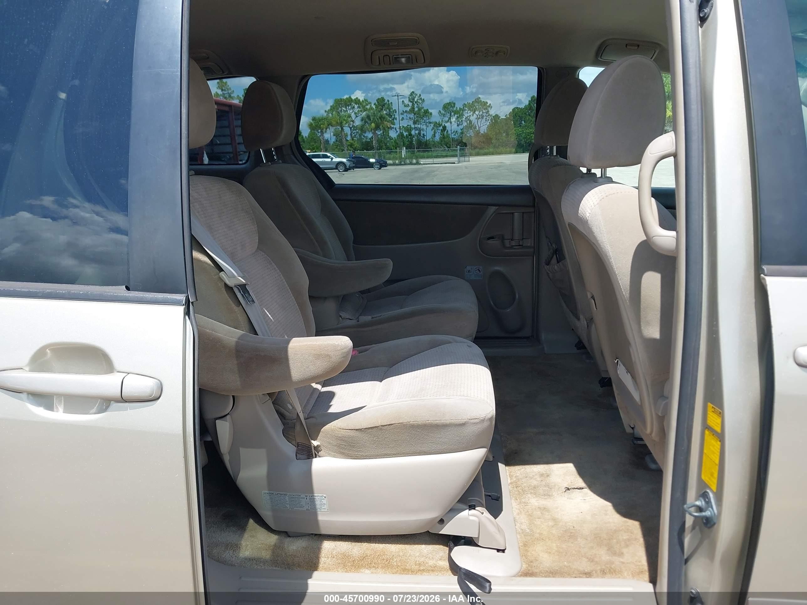 2009 Toyota Sienna Le Бежевый vin: 5TDZK23C09S287322