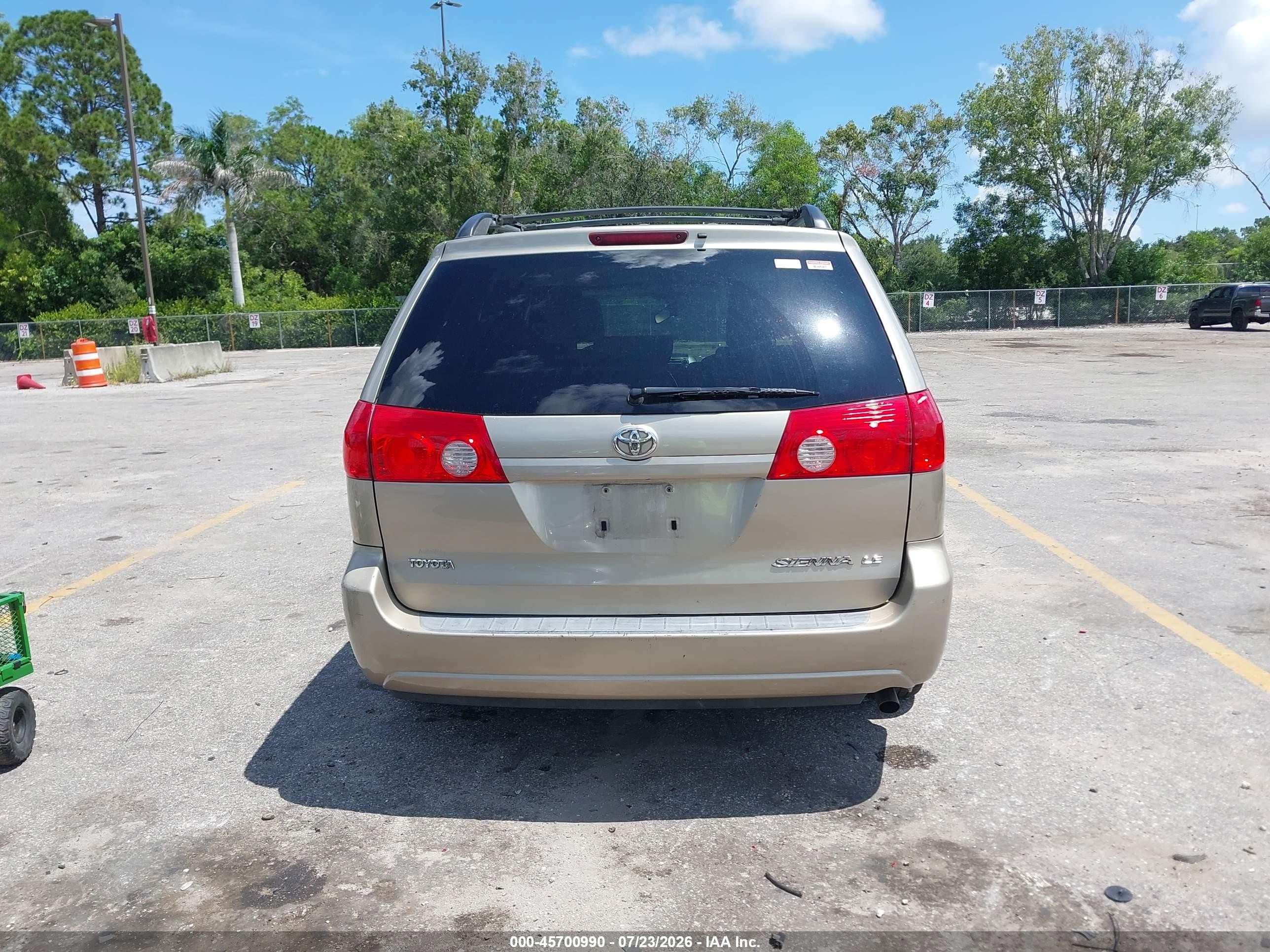 2009 Toyota Sienna Le Бежевый vin: 5TDZK23C09S287322
